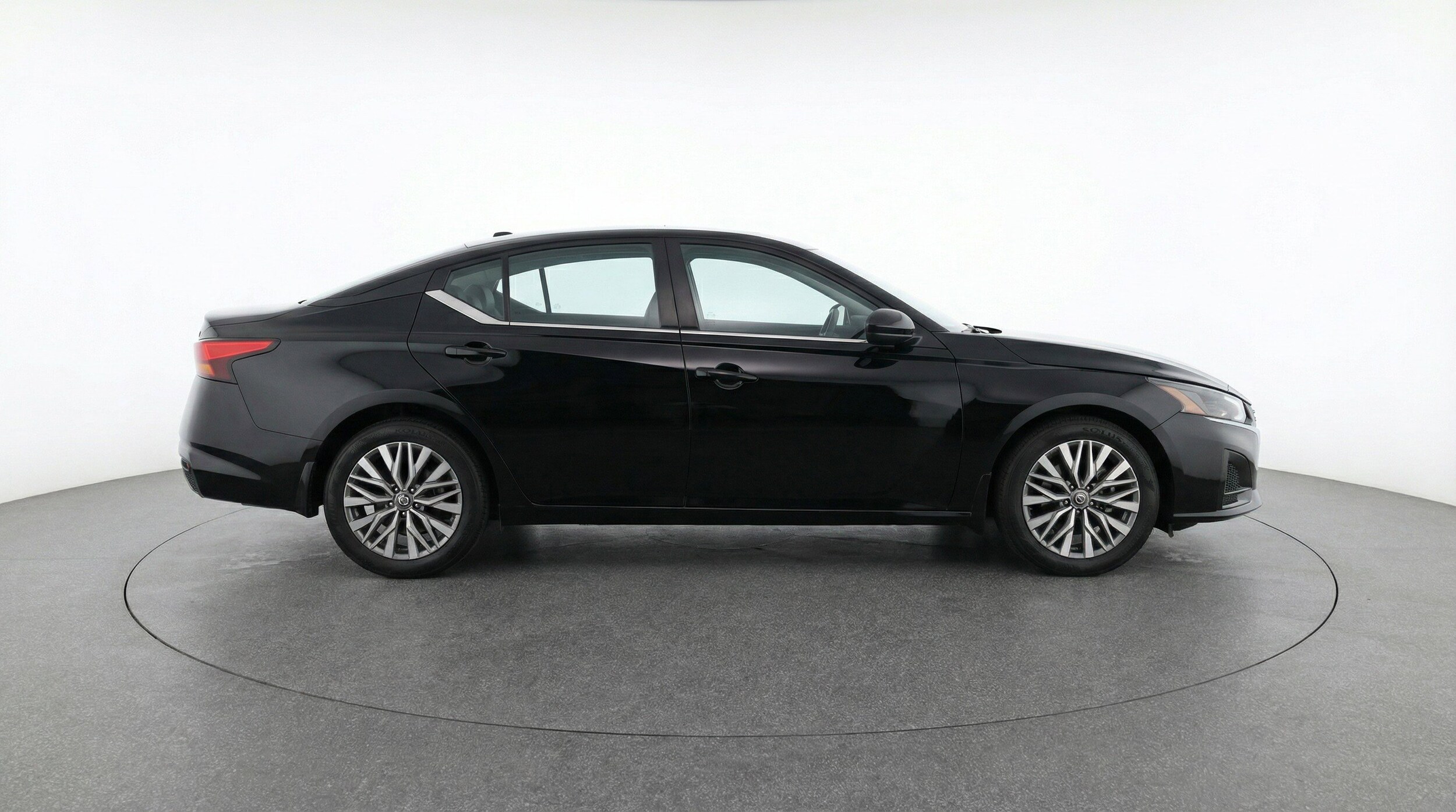 Thumbnail: 2025 Nissan Altima - 11