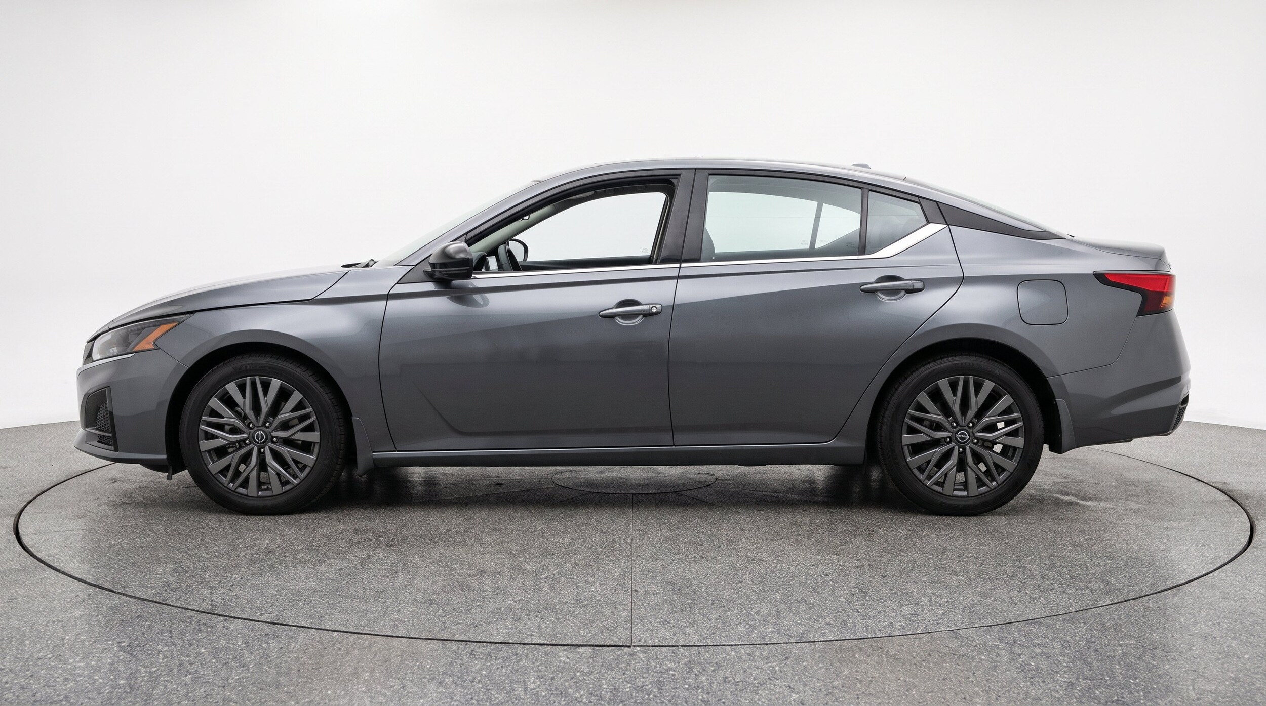 Thumbnail: 2025 Nissan Altima - 5