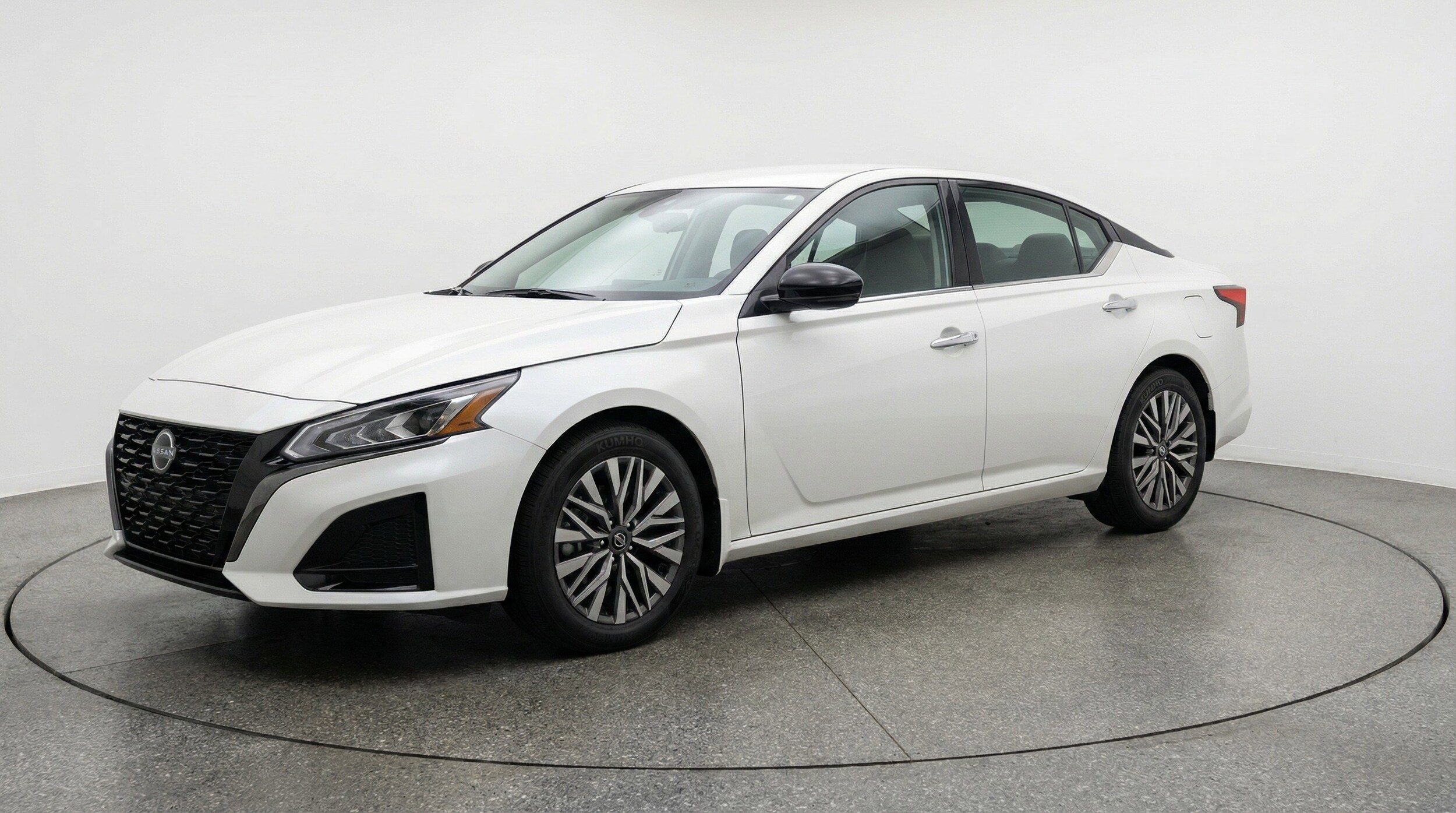 Thumbnail: 2025 Nissan Altima - 3