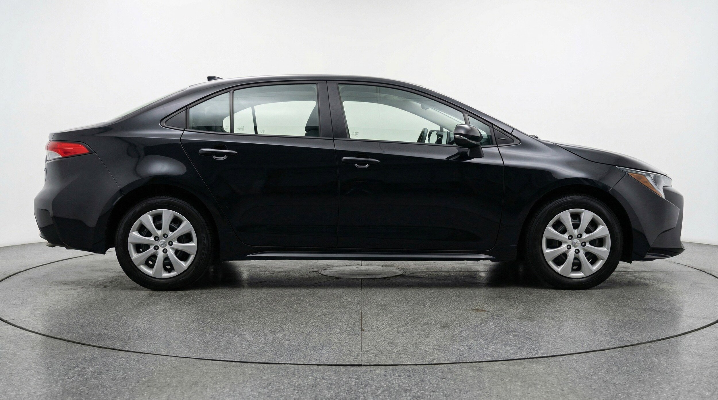 Thumbnail: 2025 Toyota Corolla - 11