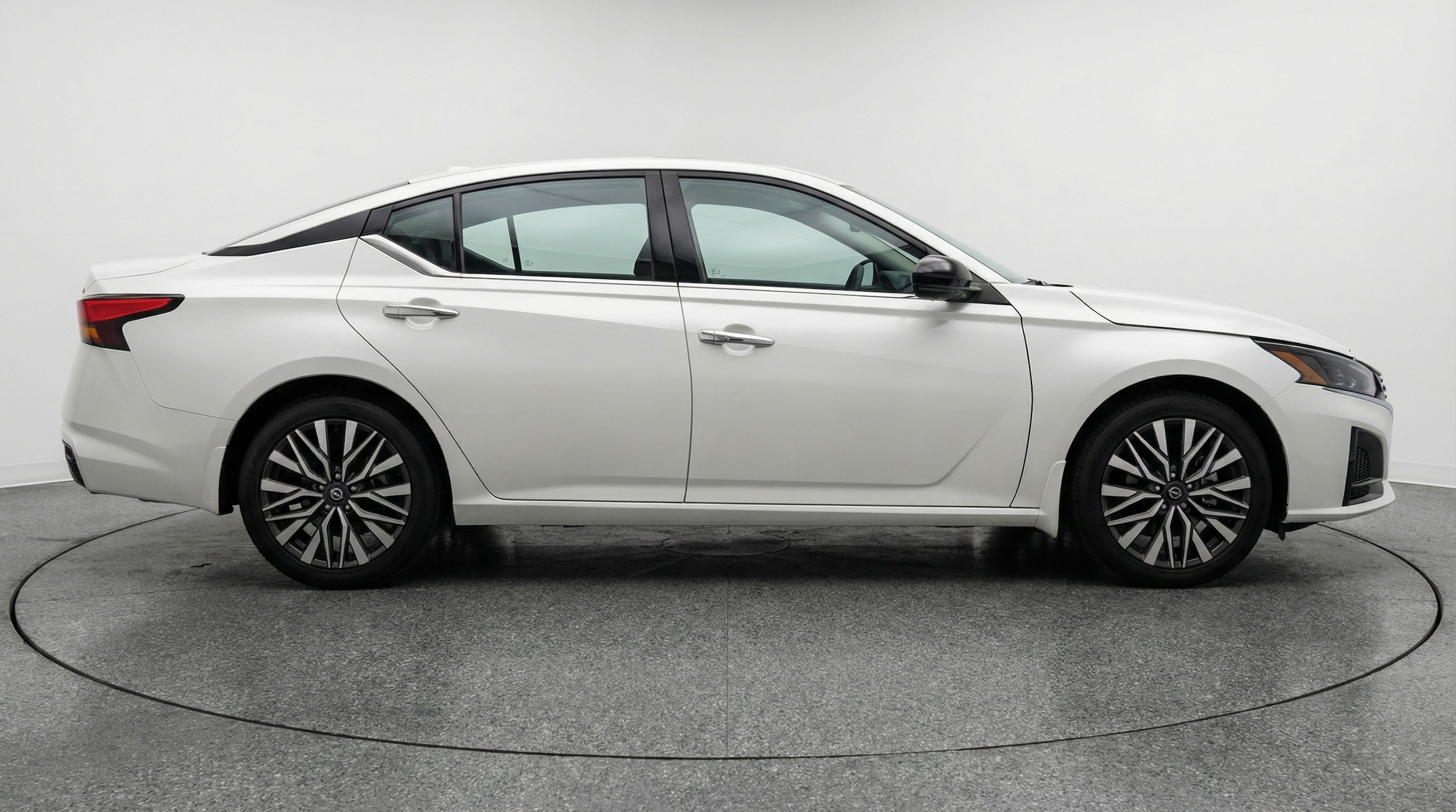 Thumbnail: 2025 Nissan Altima - 8