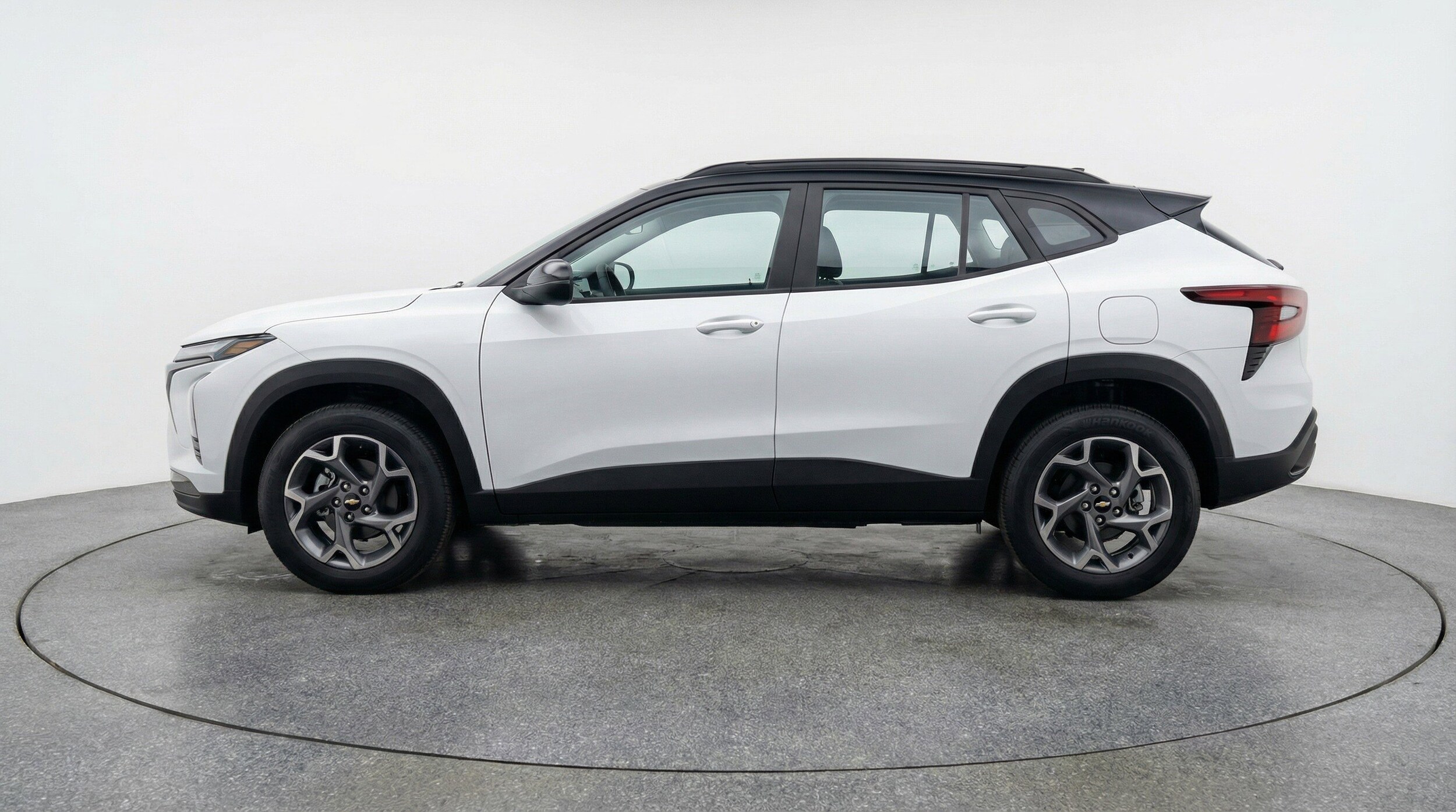 Thumbnail: 2025 Chevrolet Trax - 5