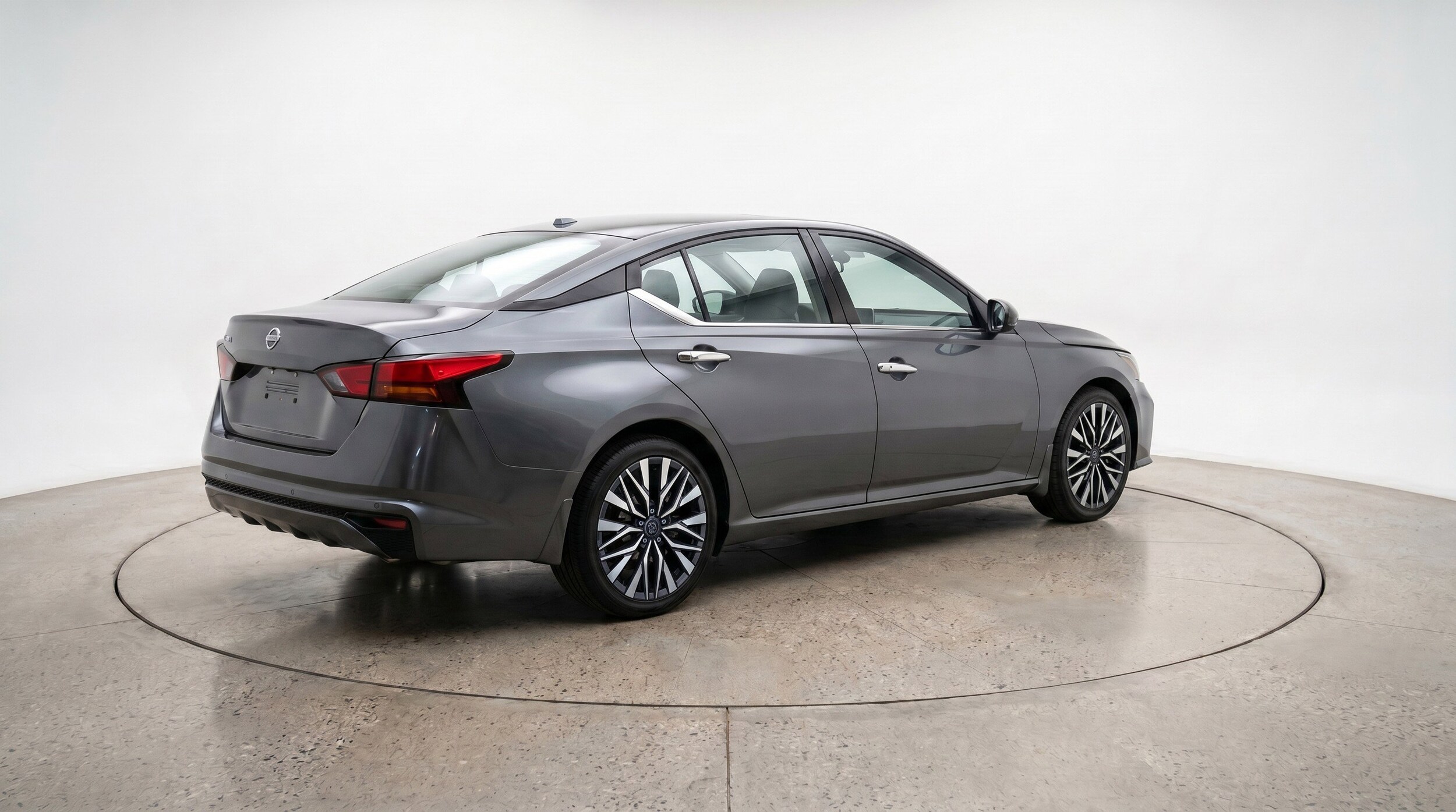 Thumbnail: 2025 Nissan Altima - 9