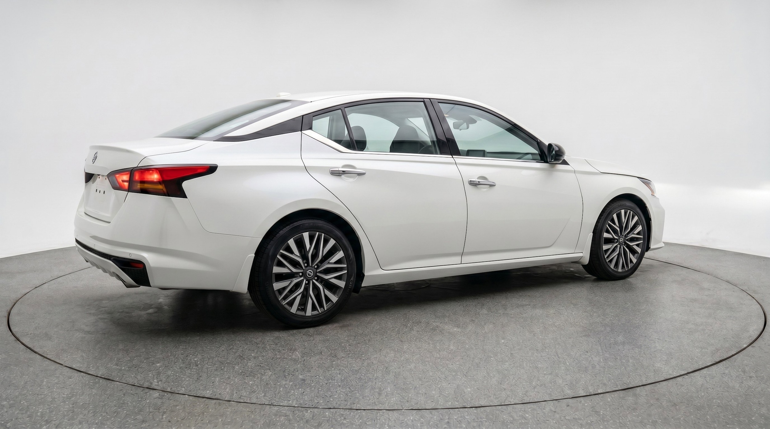 Thumbnail: 2025 Nissan Altima - 9