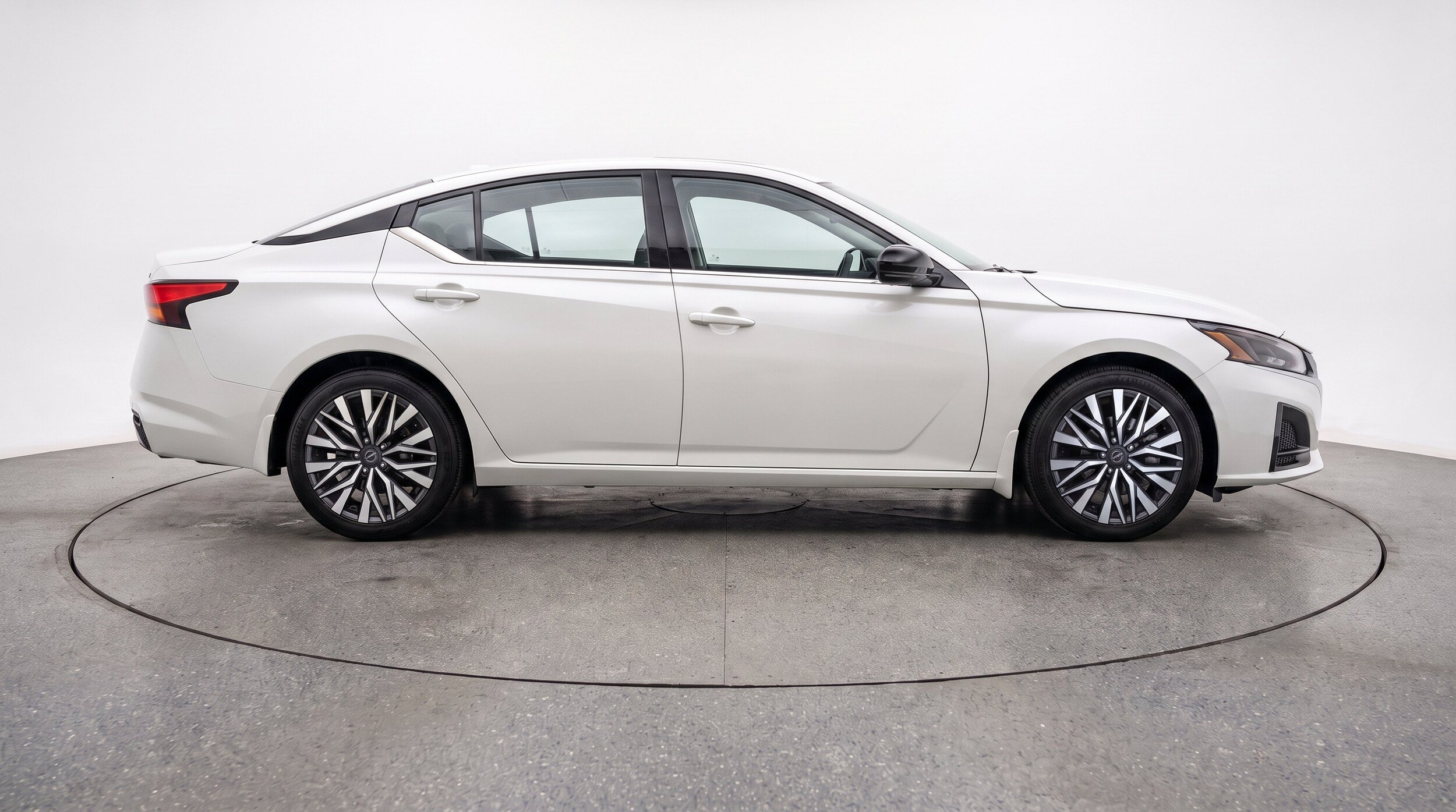 Thumbnail: 2025 Nissan Altima - 10