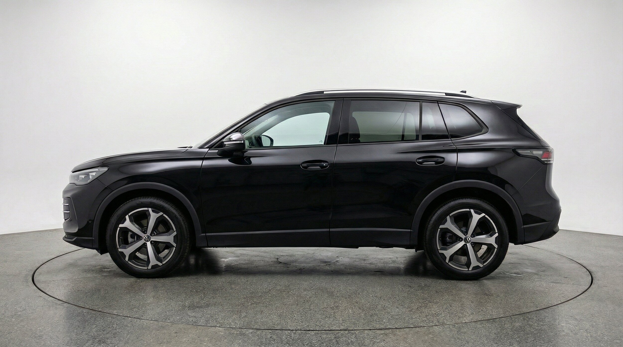 Thumbnail: 2026 Volkswagen Tiguan - 5