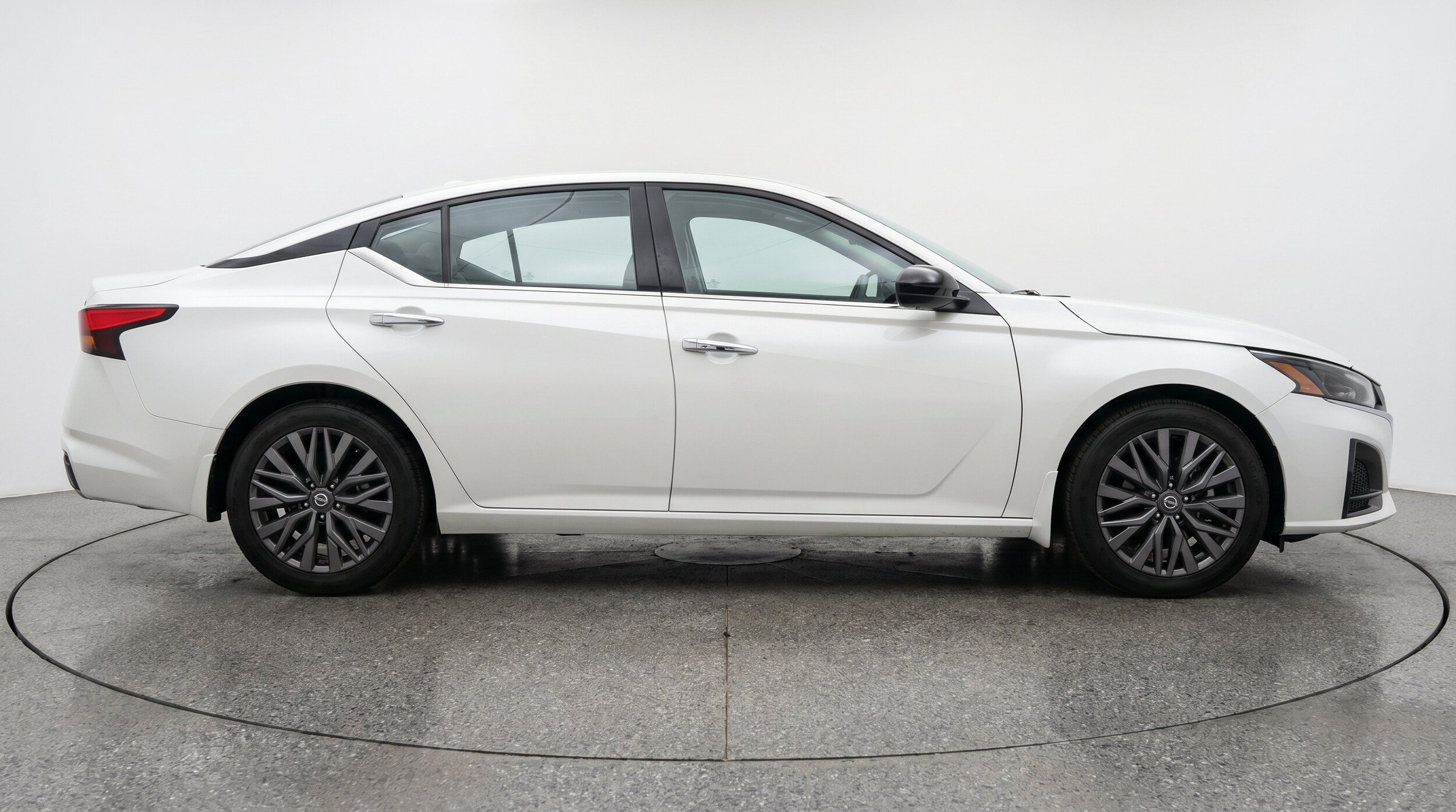 Thumbnail: 2025 Nissan Altima - 10