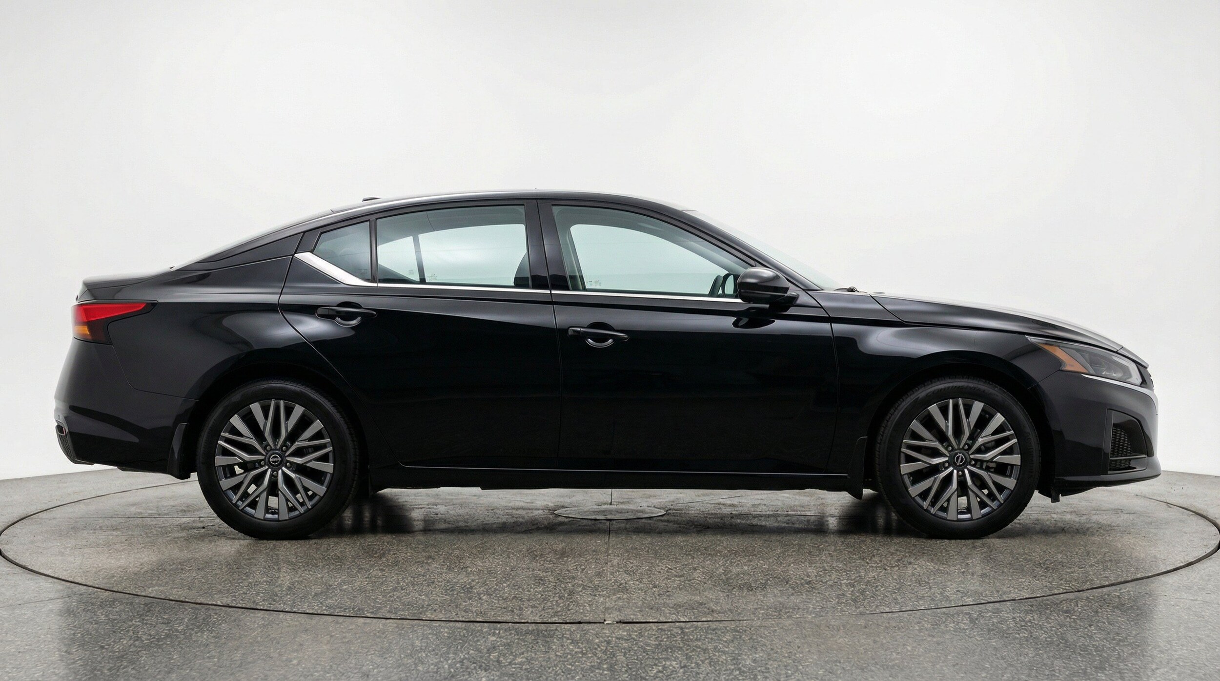 Thumbnail: 2025 Nissan Altima - 11