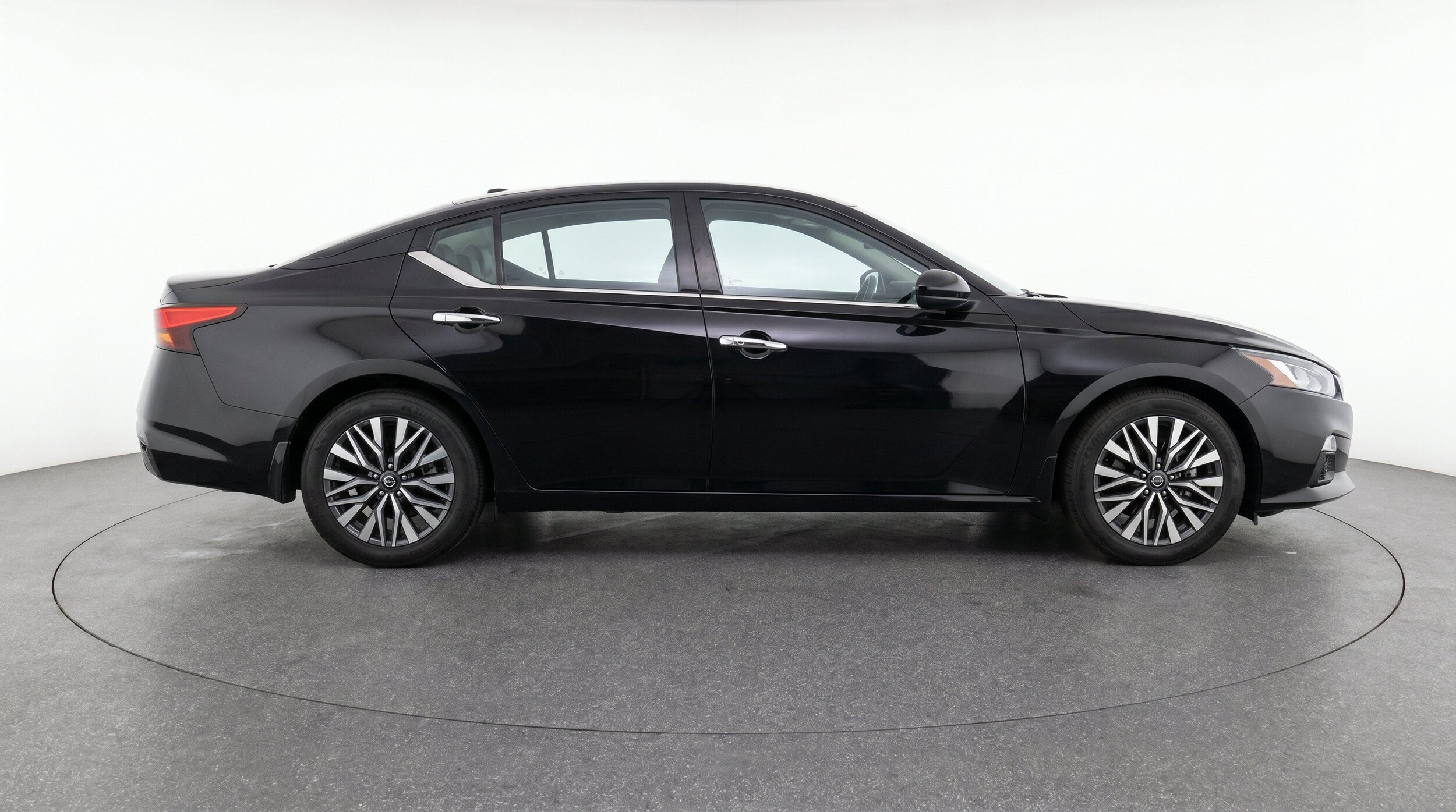 Thumbnail: 2025 Nissan Altima - 11