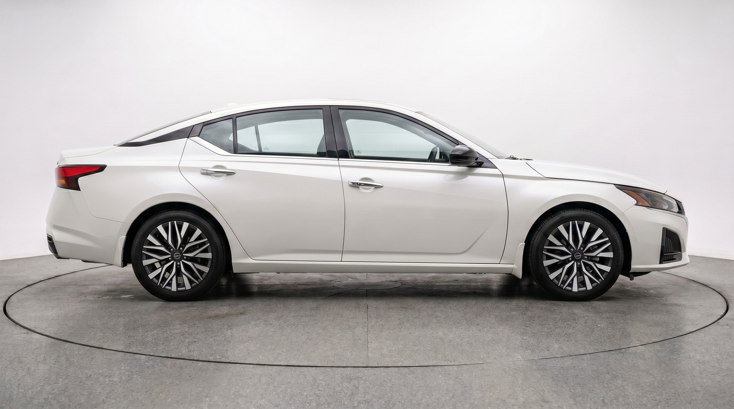 Thumbnail: 2025 Nissan Altima - 11