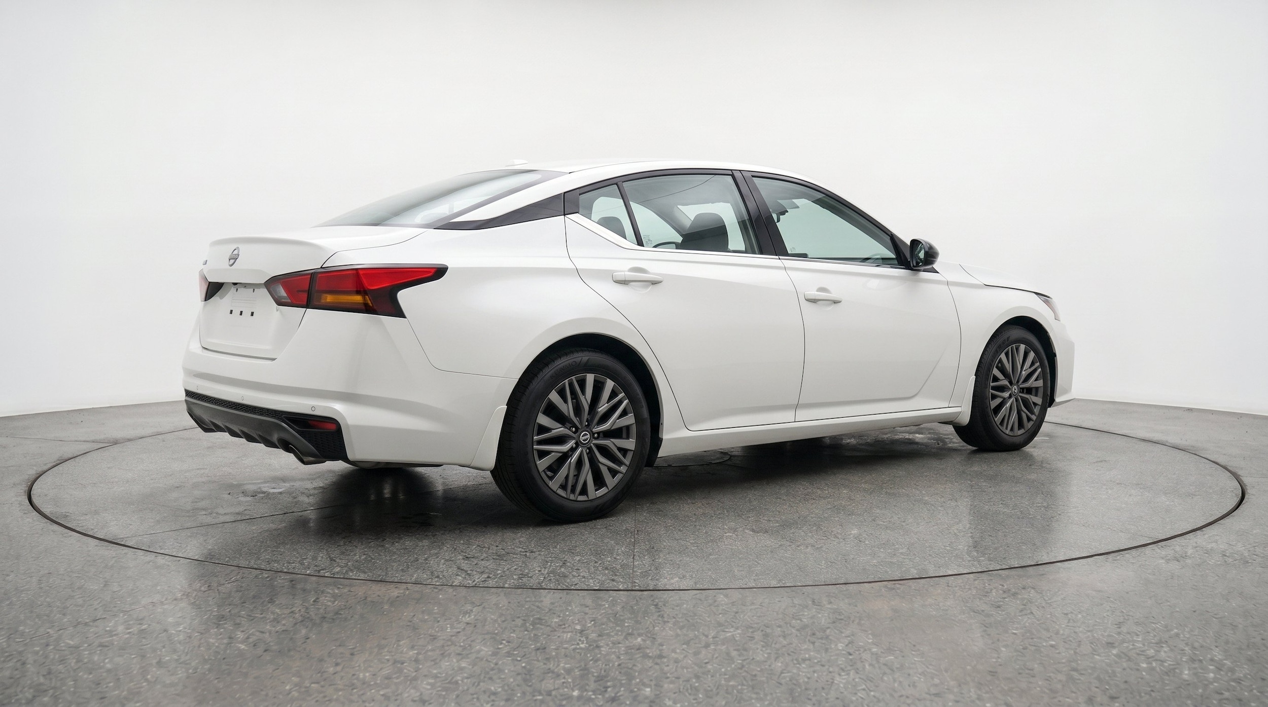 Thumbnail: 2025 Nissan Altima - 9