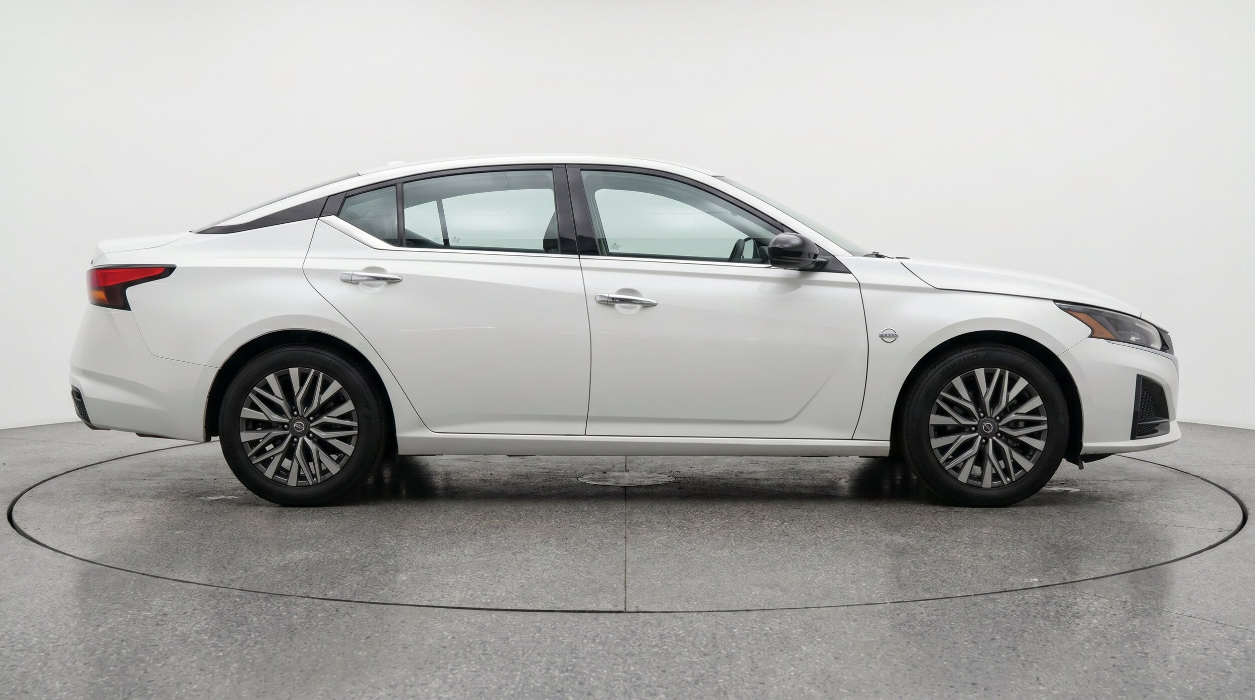 Thumbnail: 2025 Nissan Altima - 11