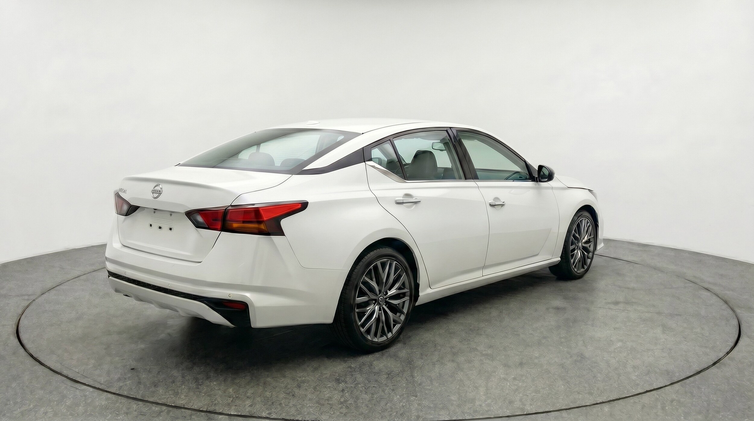 Thumbnail: 2025 Nissan Altima - 9