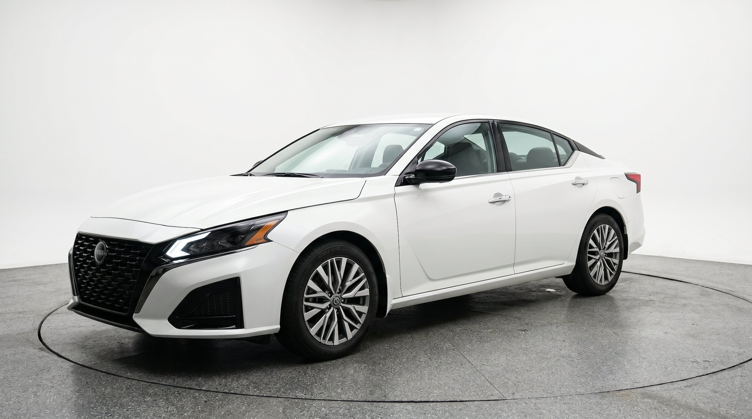 Thumbnail: 2025 Nissan Altima - 3