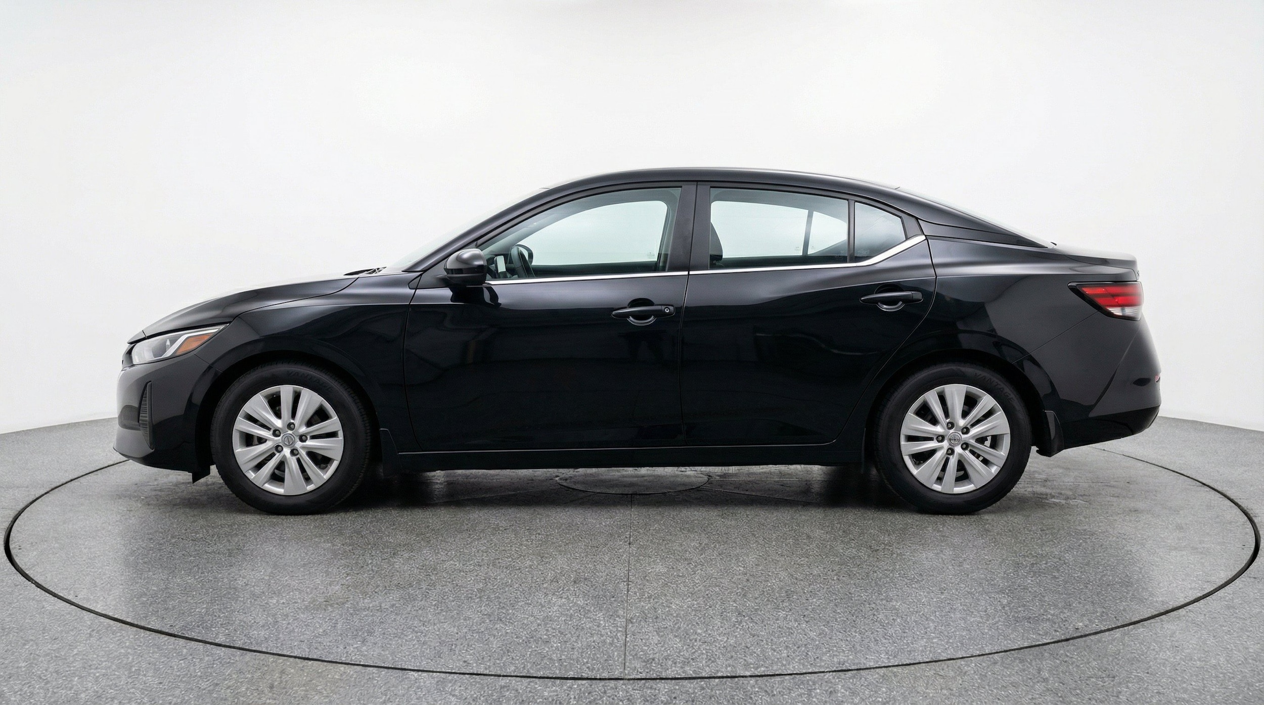 Thumbnail: 2025 Nissan Sentra - 5