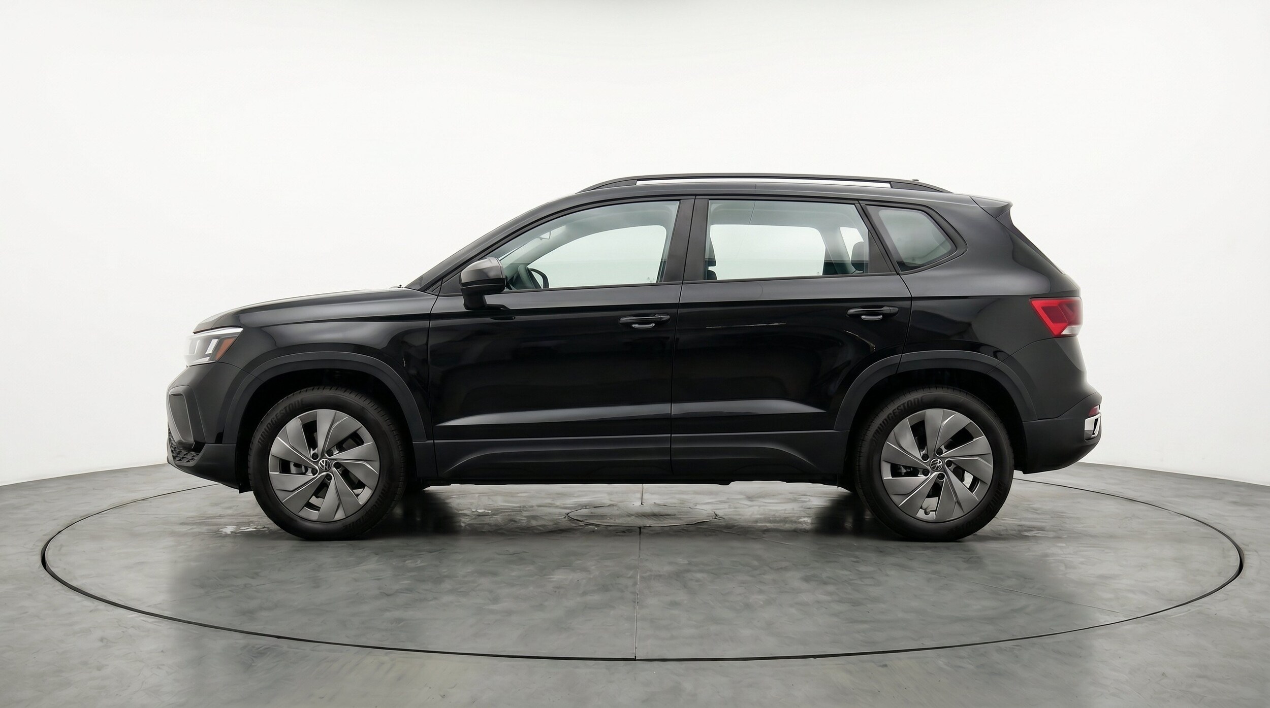 Thumbnail: 2026 Volkswagen Taos - 5