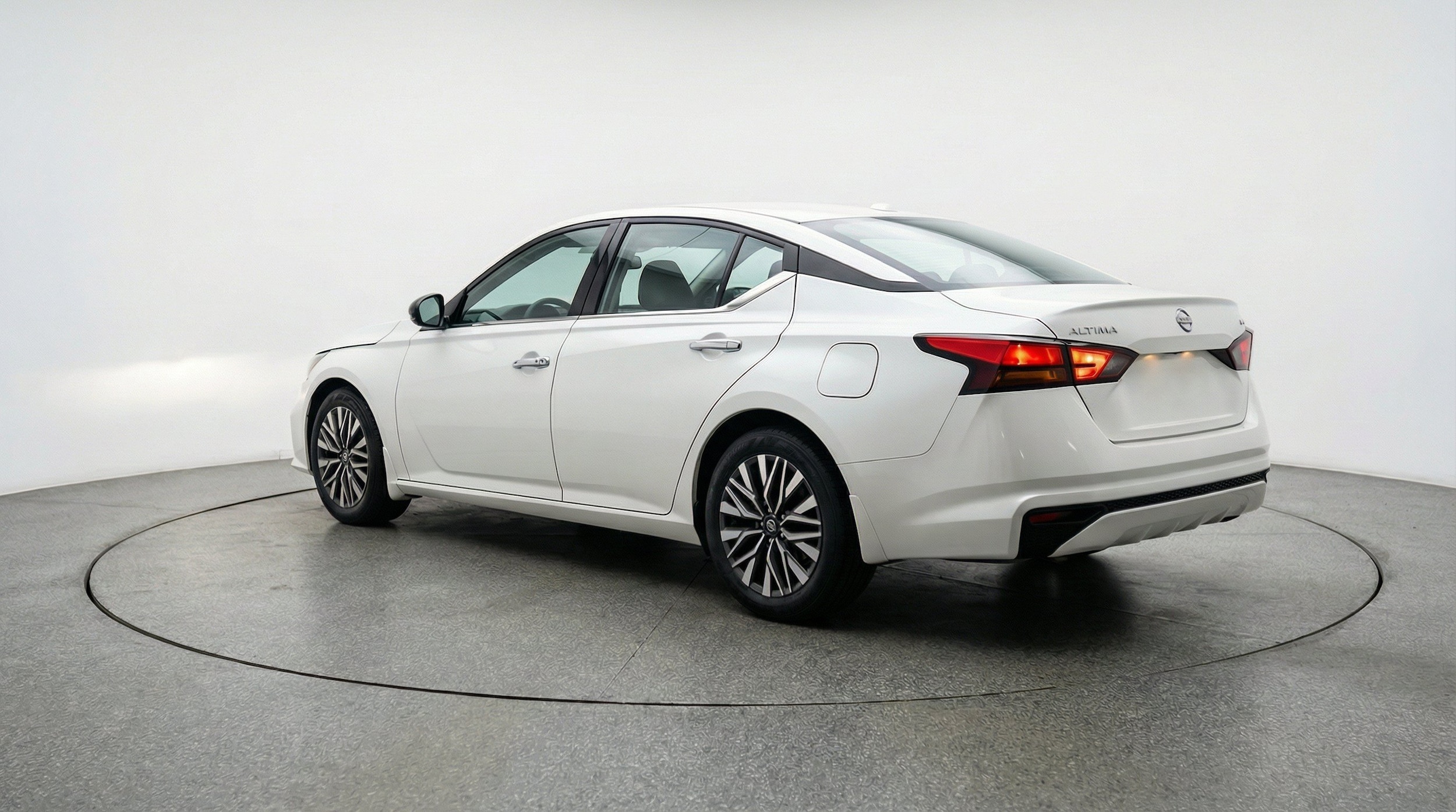 Thumbnail: 2025 Nissan Altima - 6