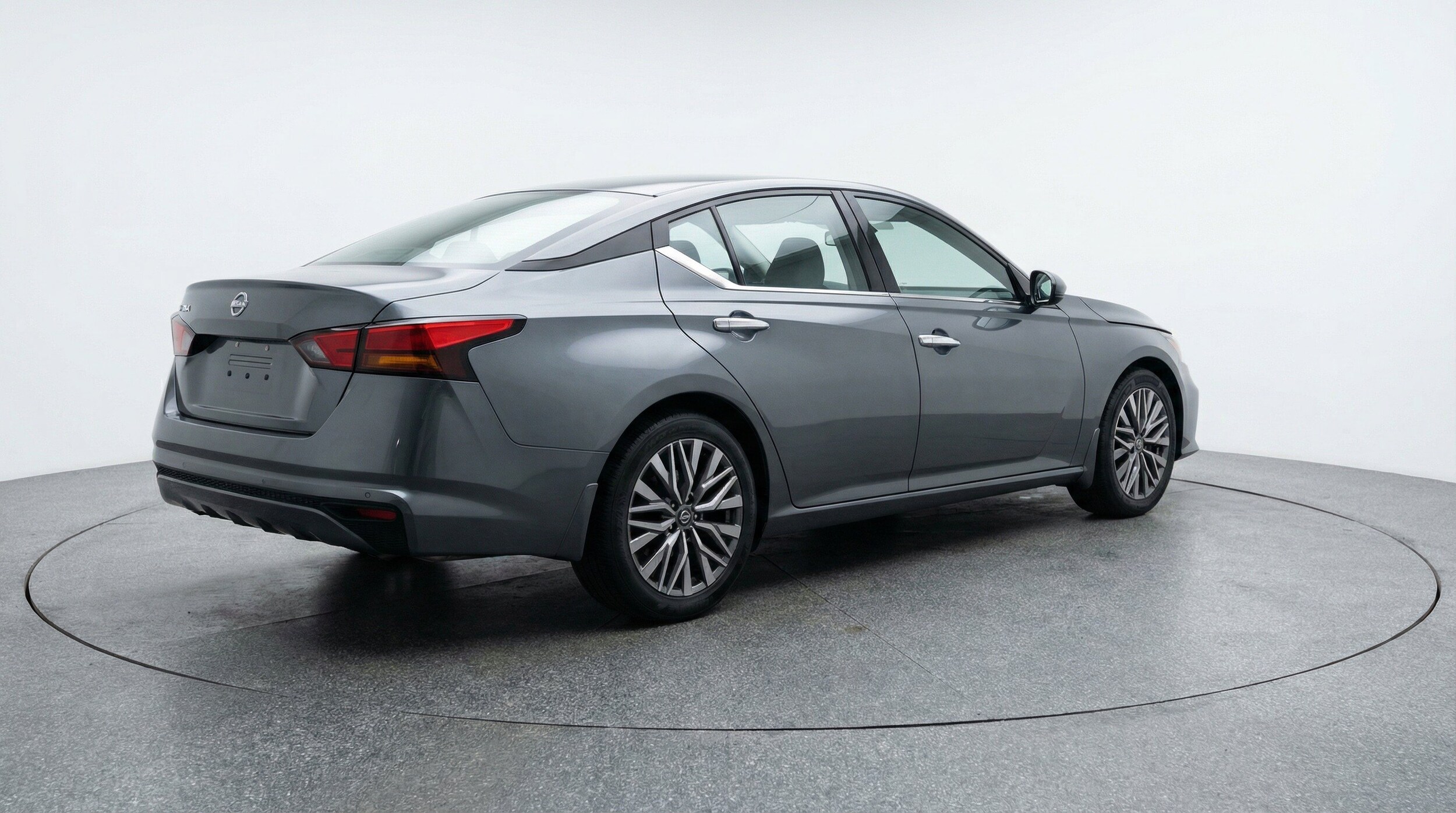 Thumbnail: 2025 Nissan Altima - 9