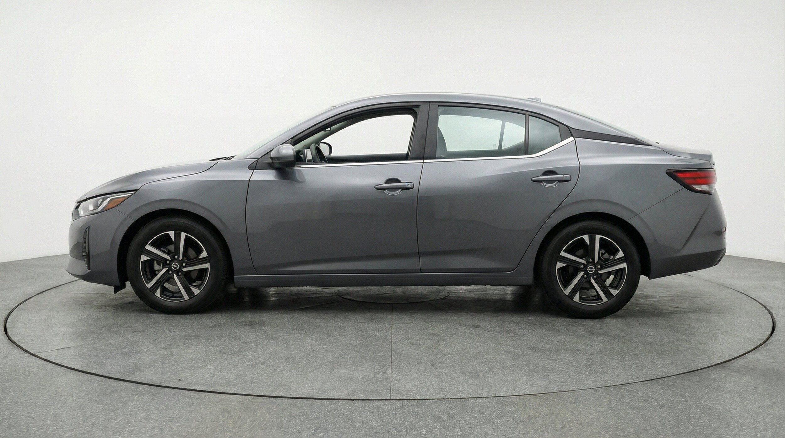 Thumbnail: 2025 Nissan Sentra - 5