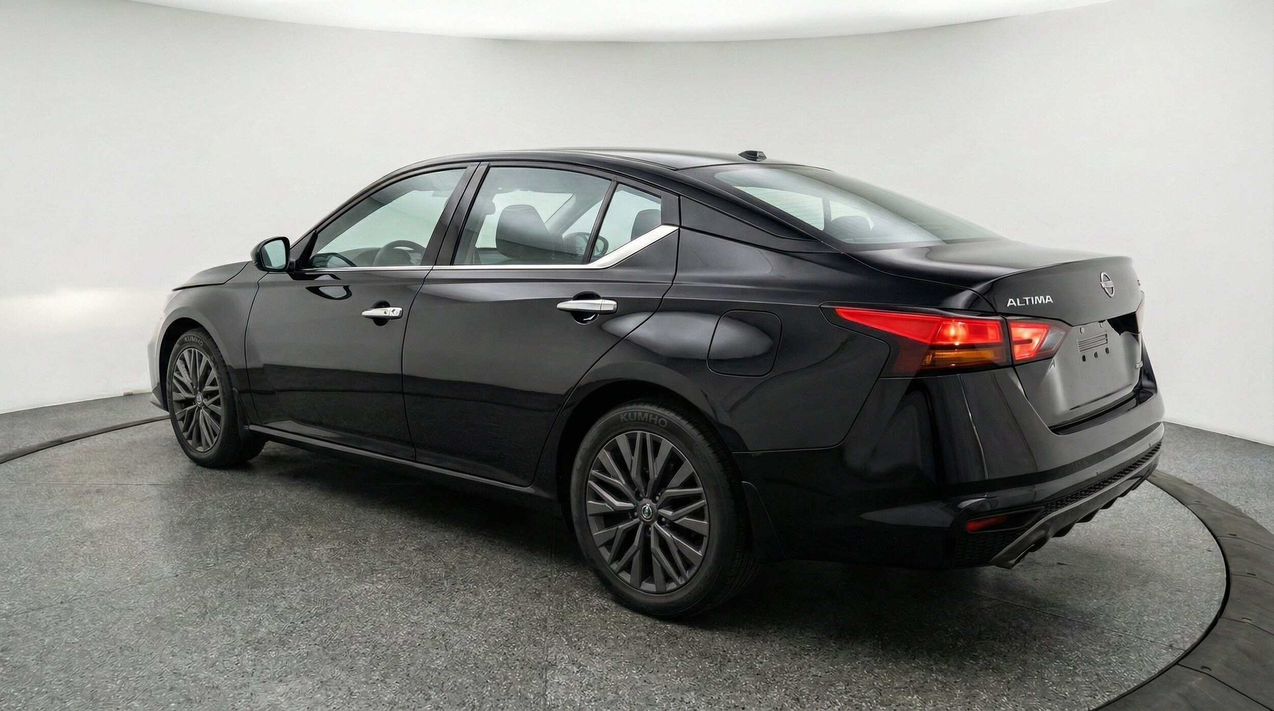 Thumbnail: 2025 Nissan Altima - 6
