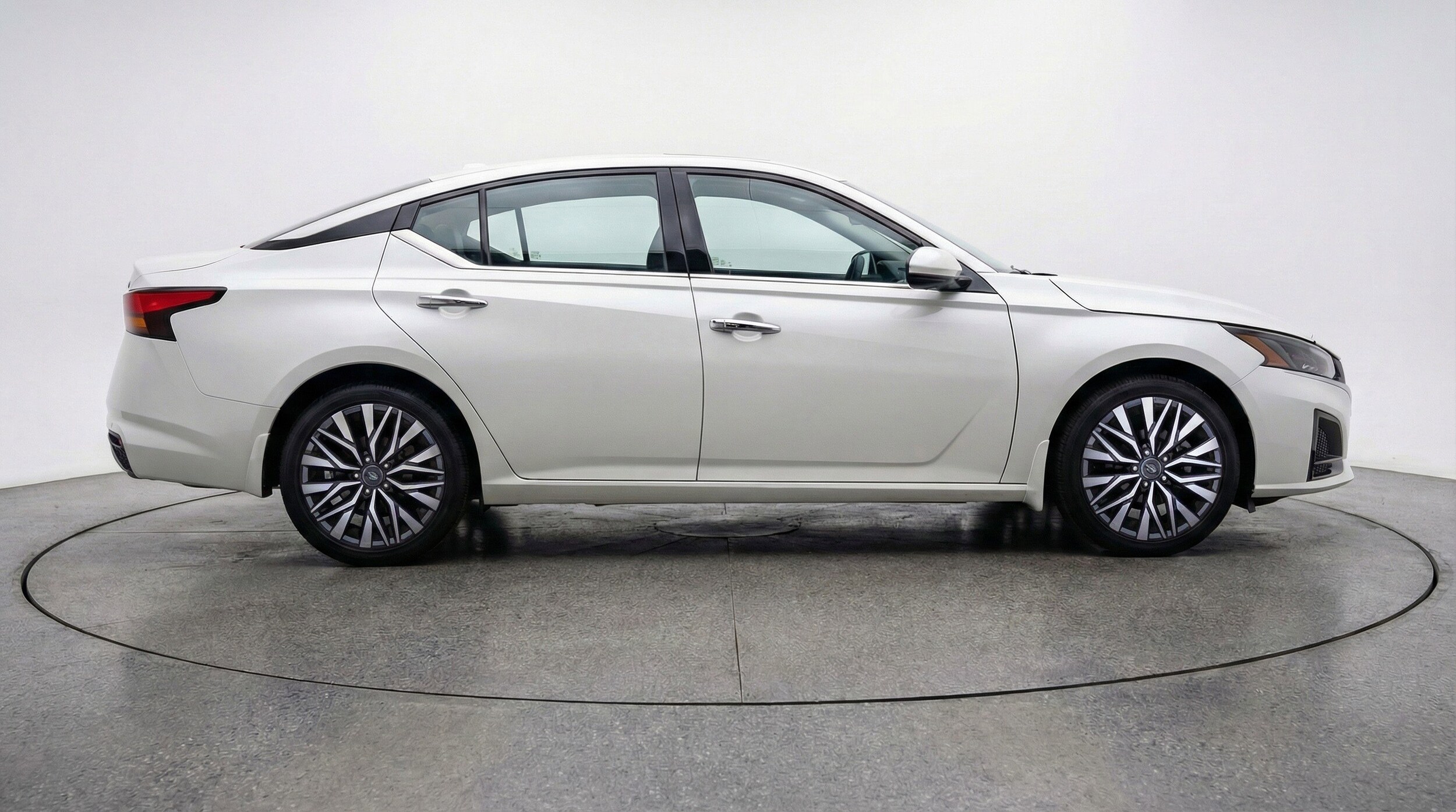 Thumbnail: 2025 Nissan Altima - 11