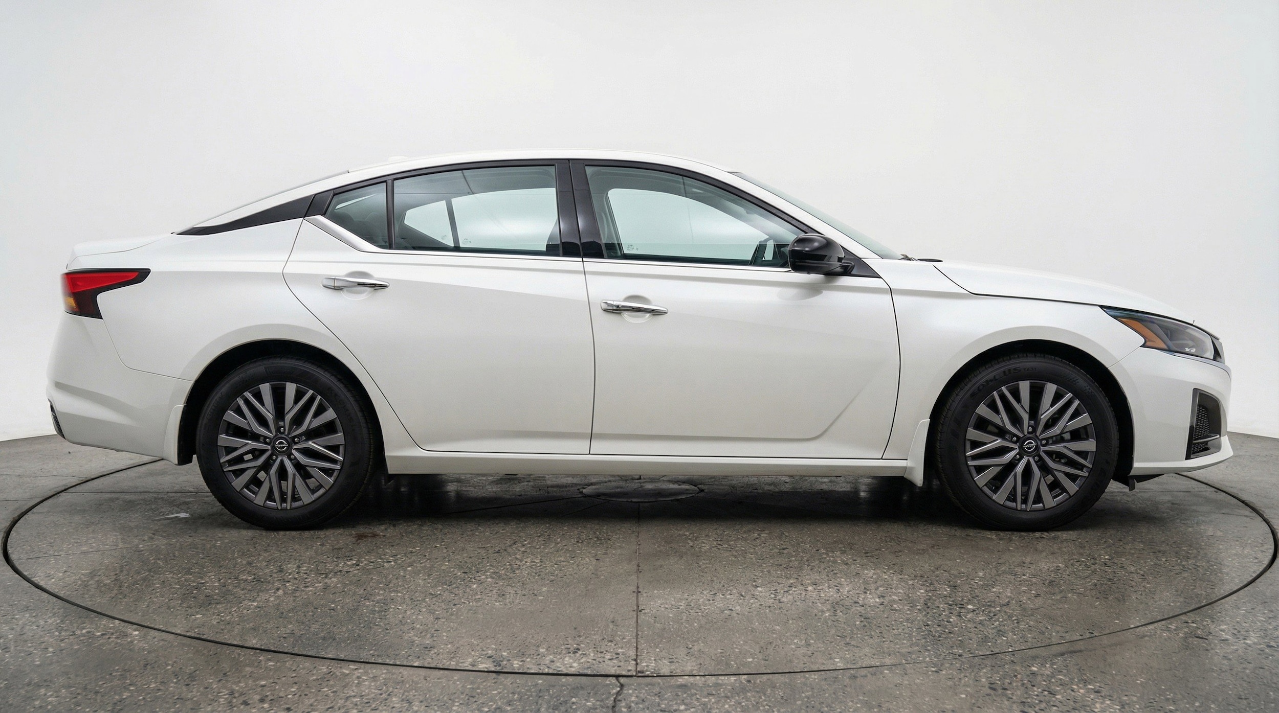 Thumbnail: 2025 Nissan Altima - 11