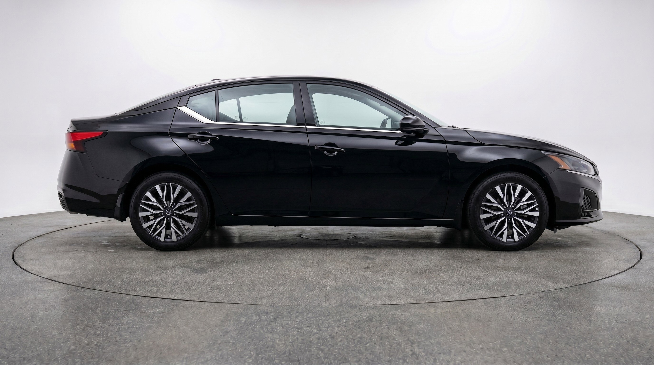 Thumbnail: 2025 Nissan Altima - 11