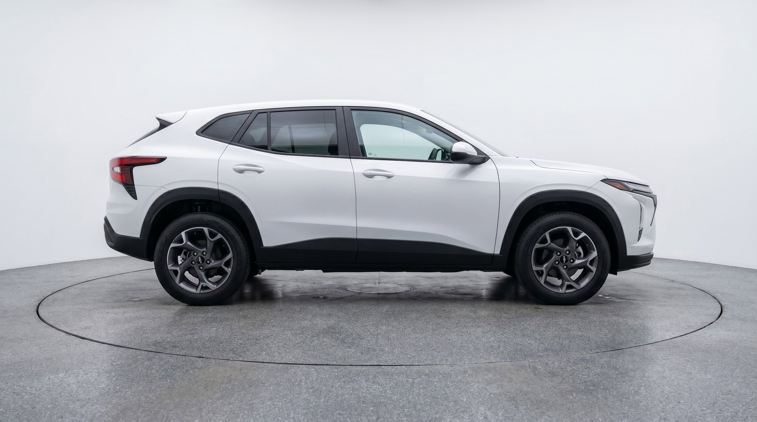 Thumbnail: 2025 Chevrolet Trax - 8