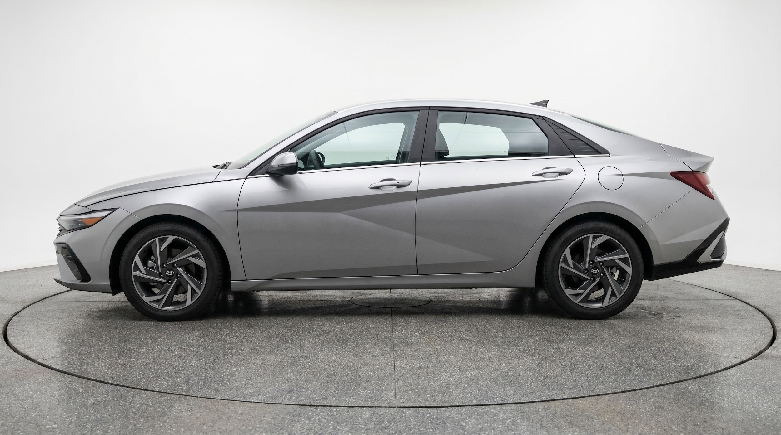 Thumbnail: 2025 Hyundai Elantra - 5