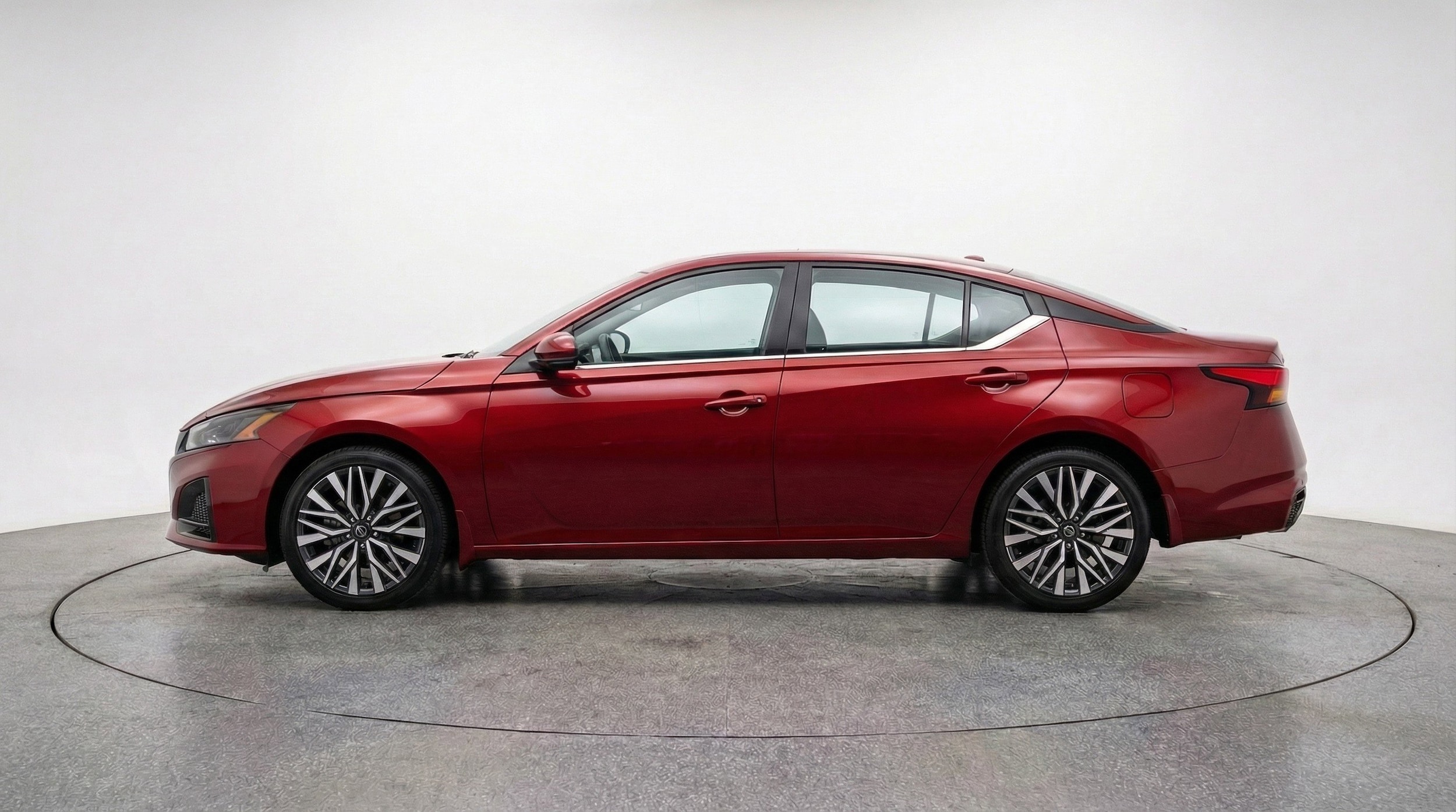 Thumbnail: 2025 Nissan Altima - 5