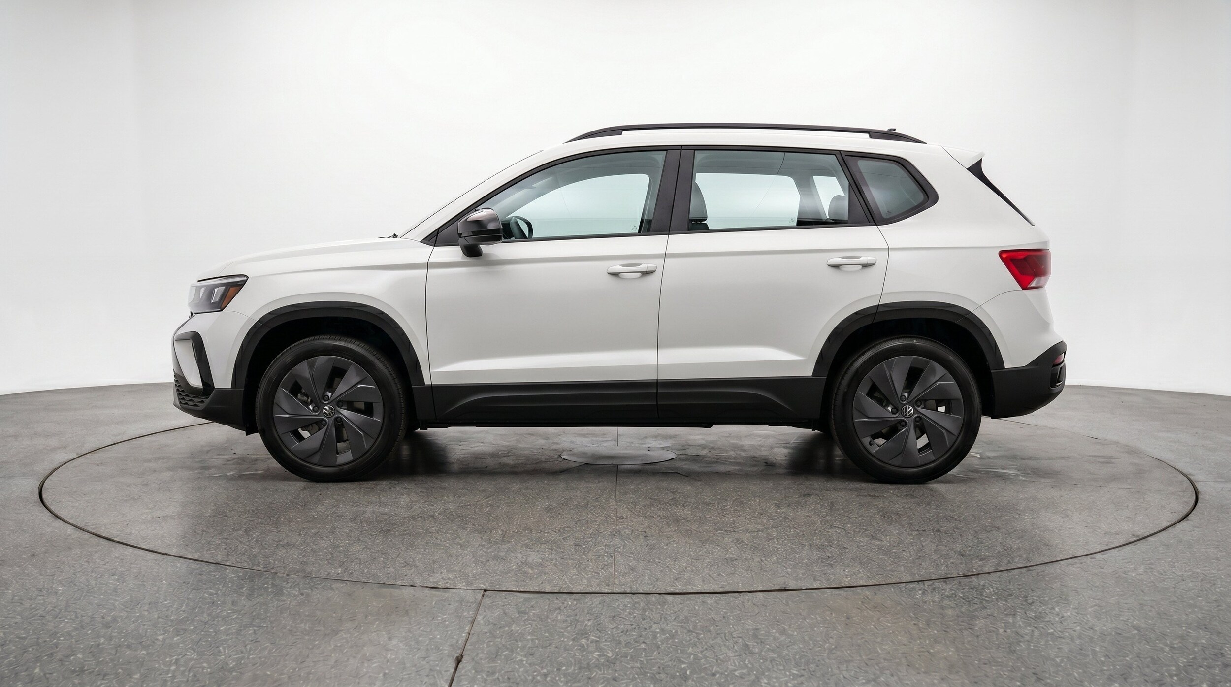 Thumbnail: 2026 Volkswagen Taos - 5