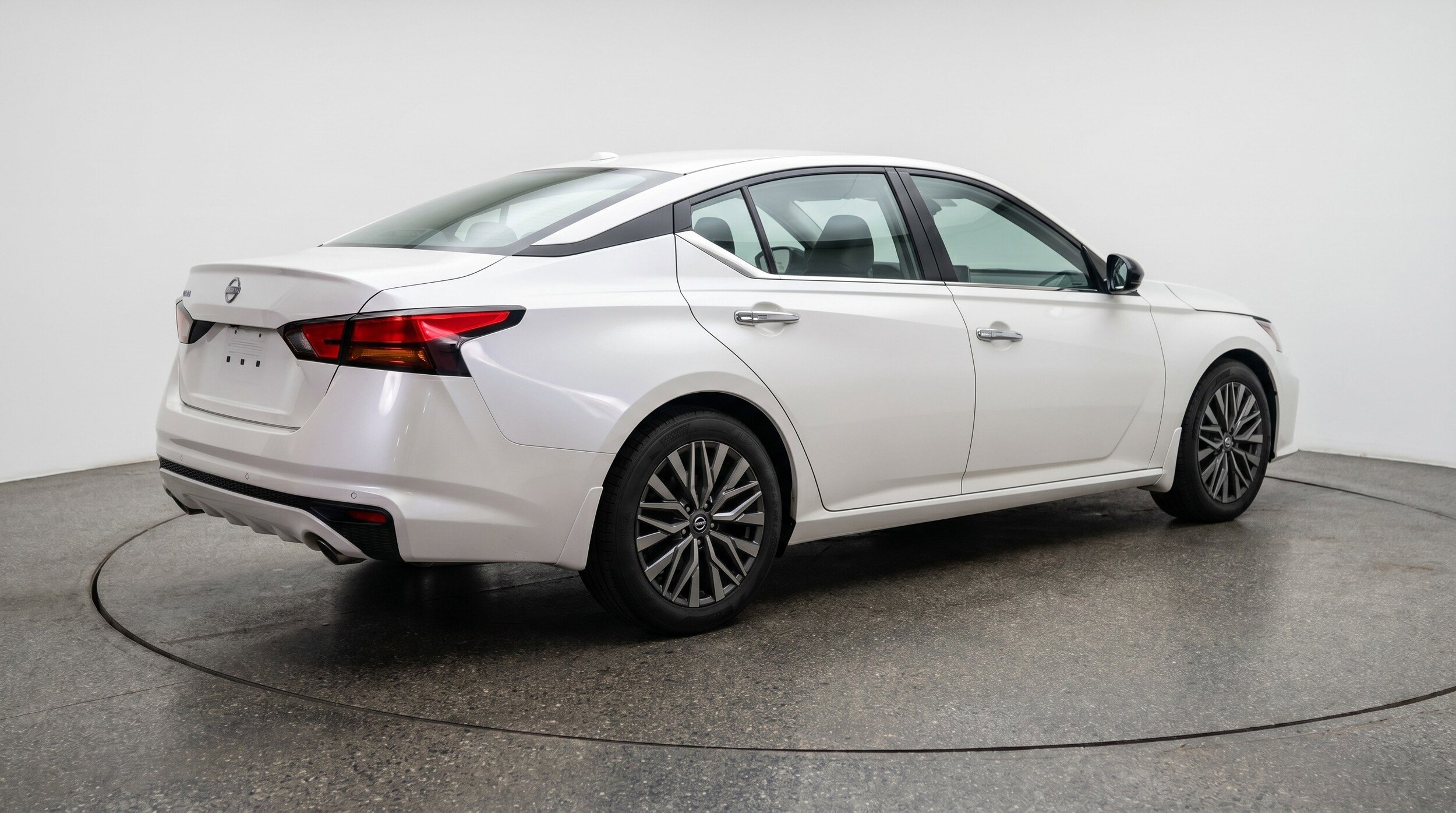 Thumbnail: 2025 Nissan Altima - 9