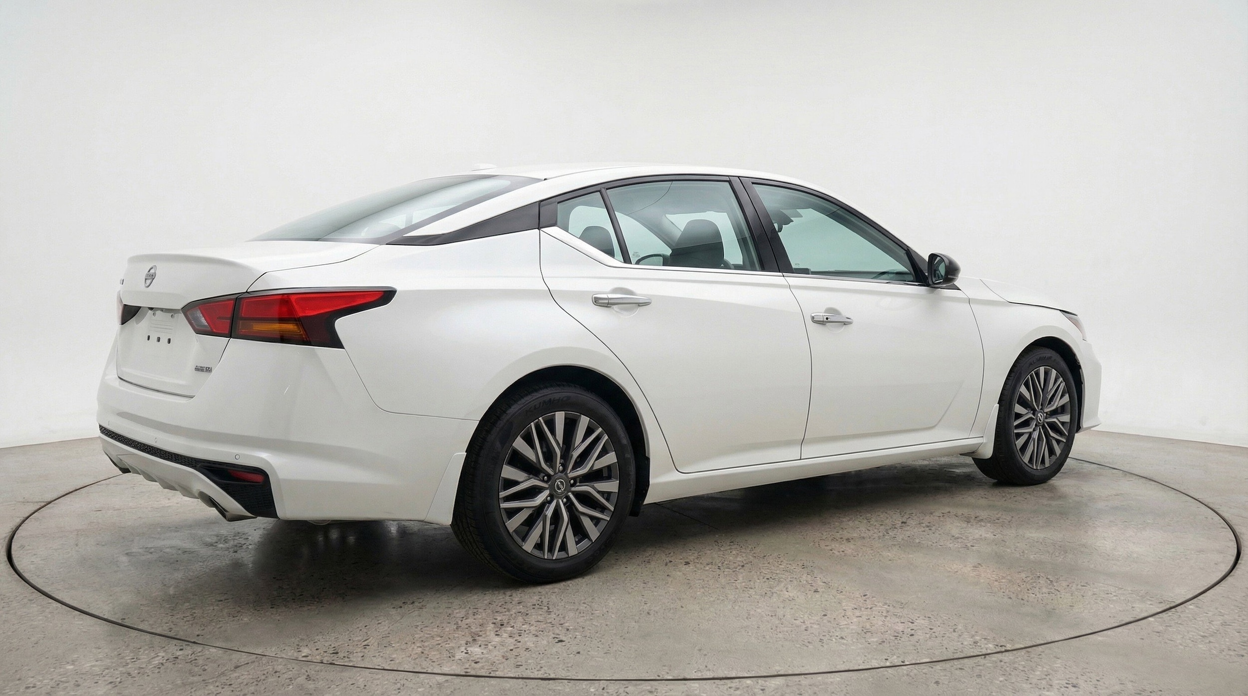 Thumbnail: 2025 Nissan Altima - 9