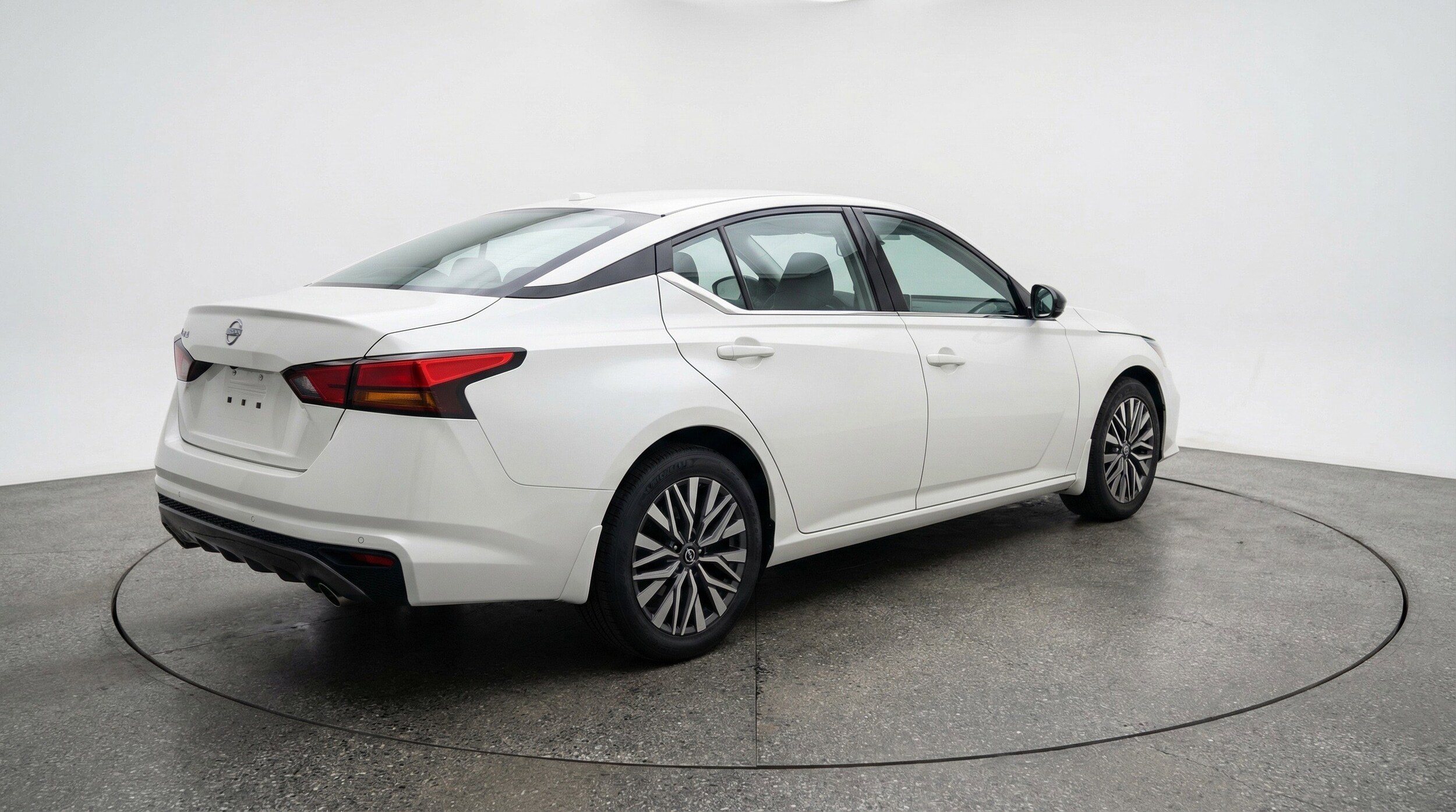 Thumbnail: 2025 Nissan Altima - 9