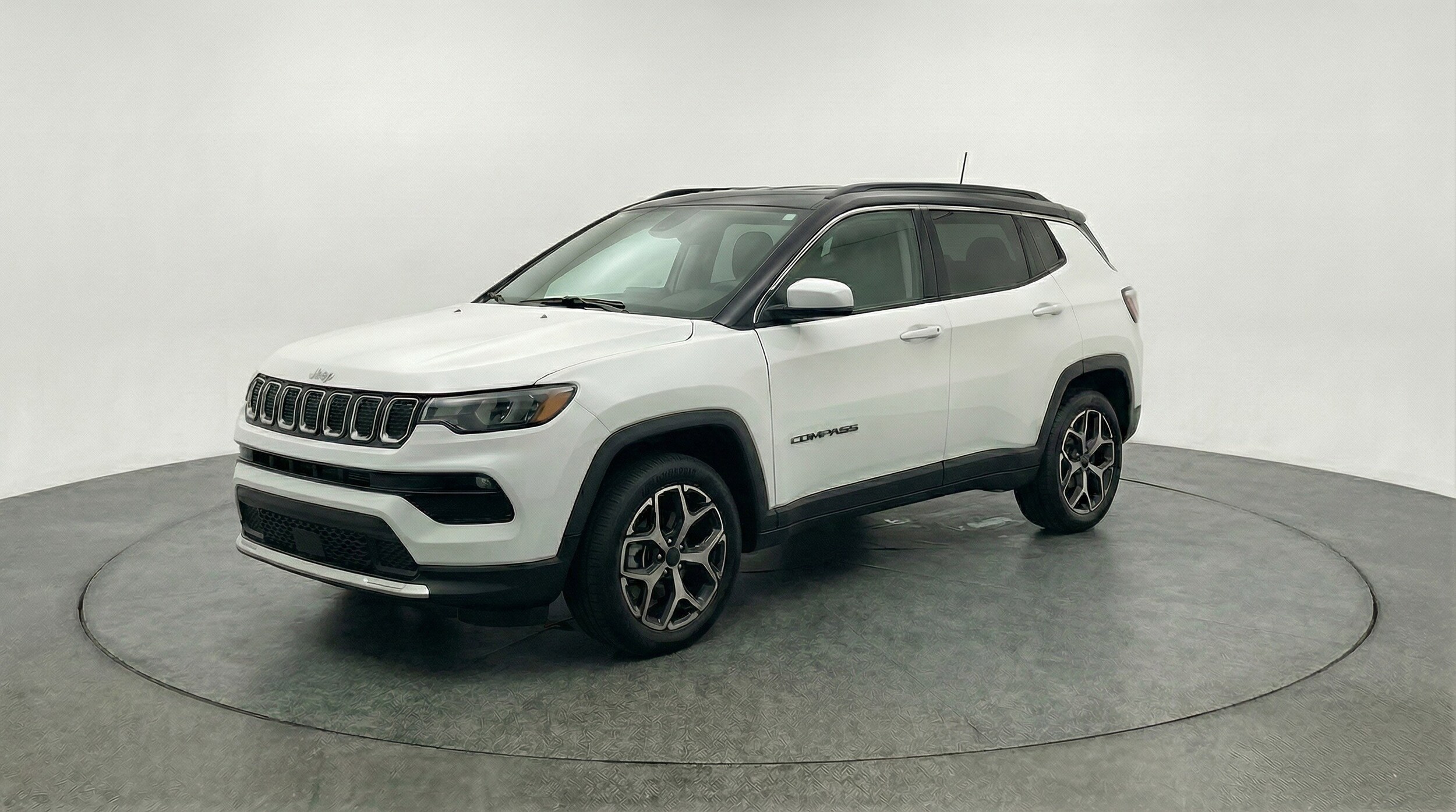 Thumbnail: 2025 Jeep Compass - 3