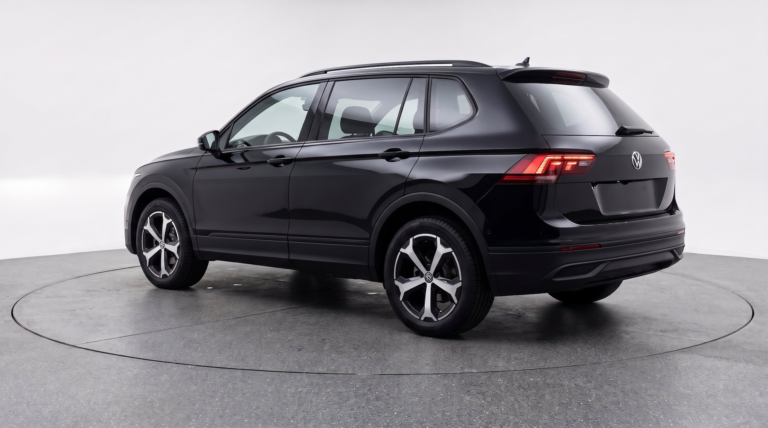 Thumbnail: 2026 Volkswagen Tiguan - 6