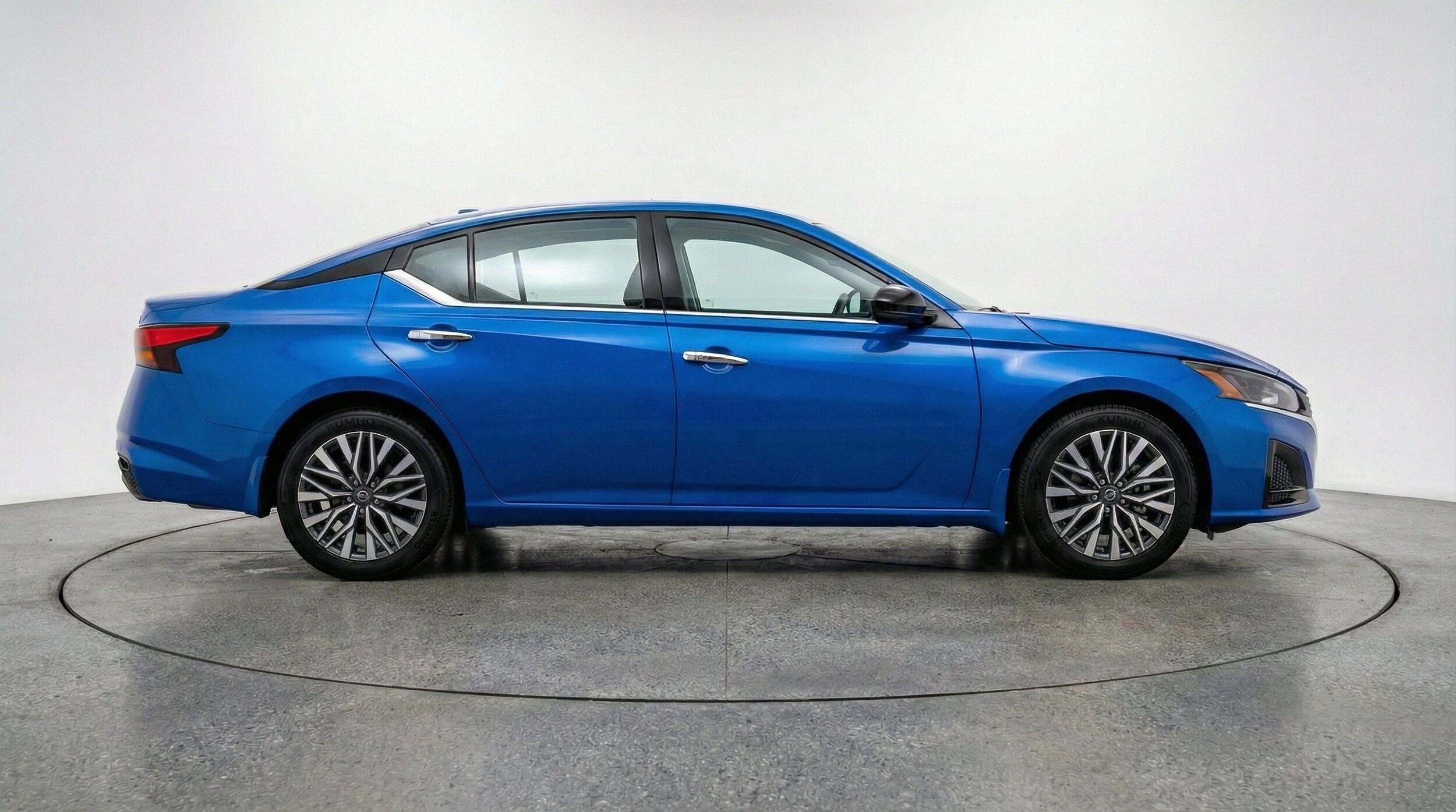 Thumbnail: 2025 Nissan Altima - 11