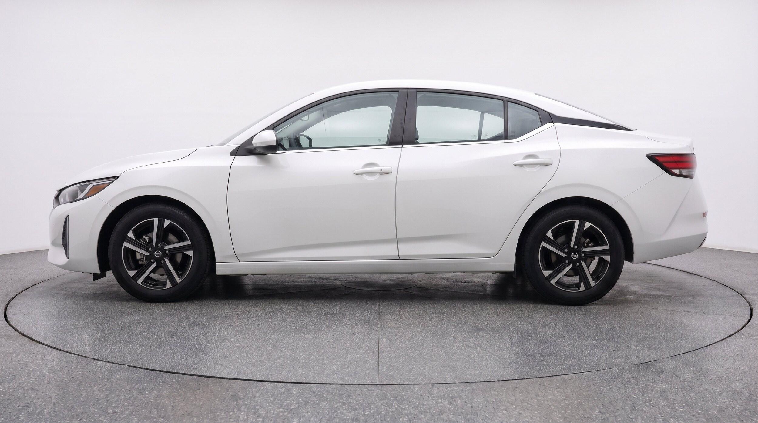 Thumbnail: 2025 Nissan Sentra - 5