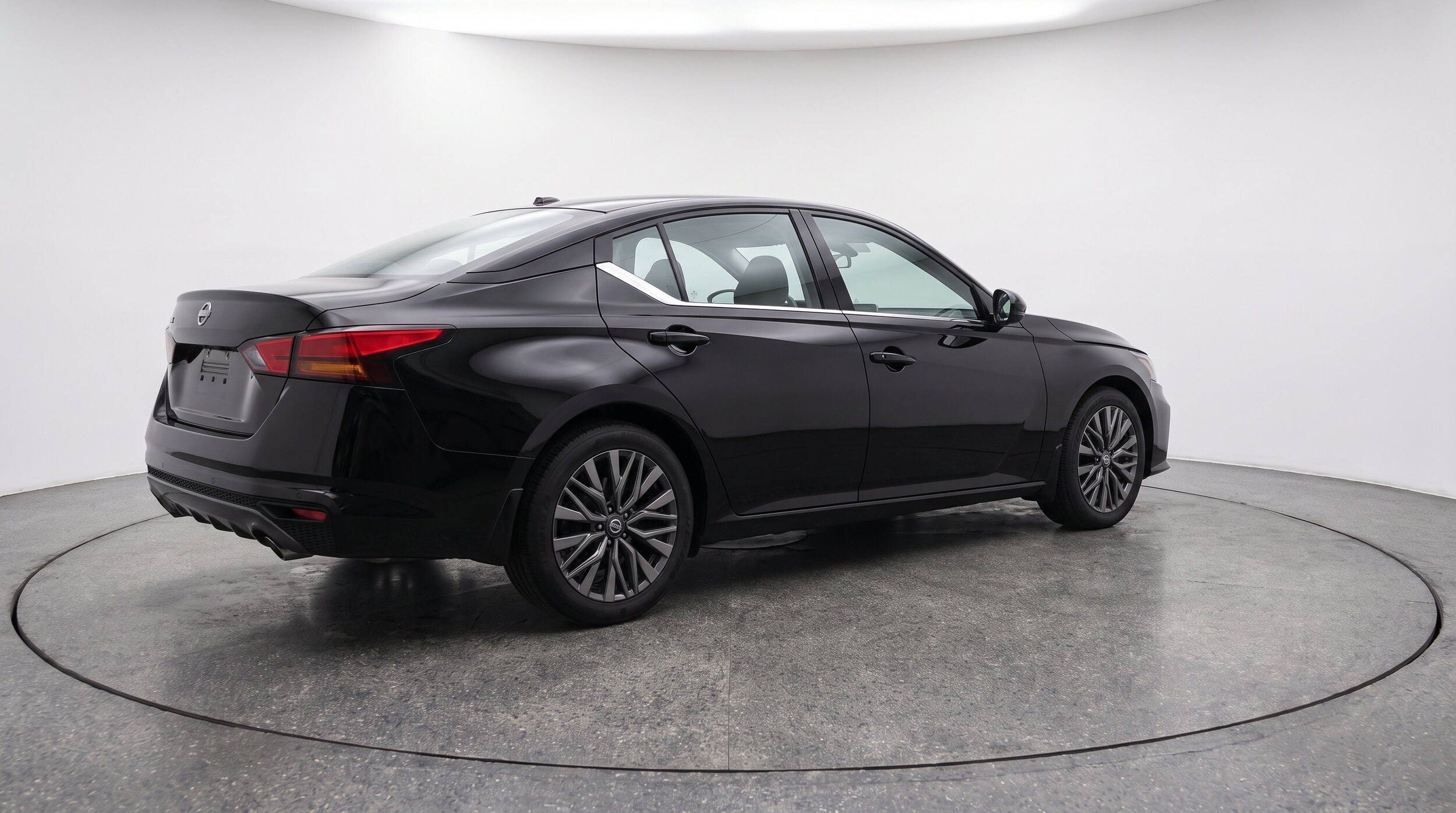 Thumbnail: 2025 Nissan Altima - 9