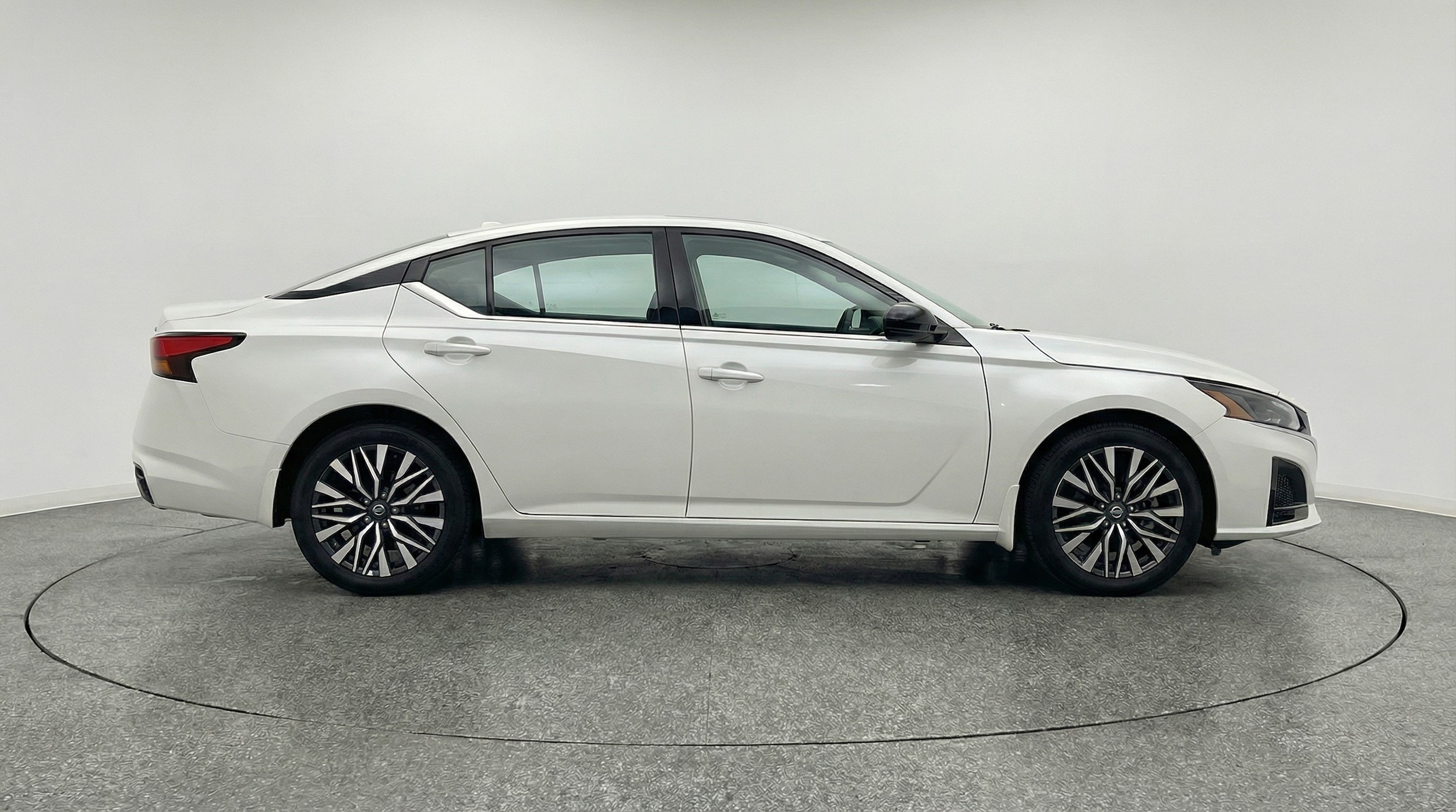 Thumbnail: 2025 Nissan Altima - 8