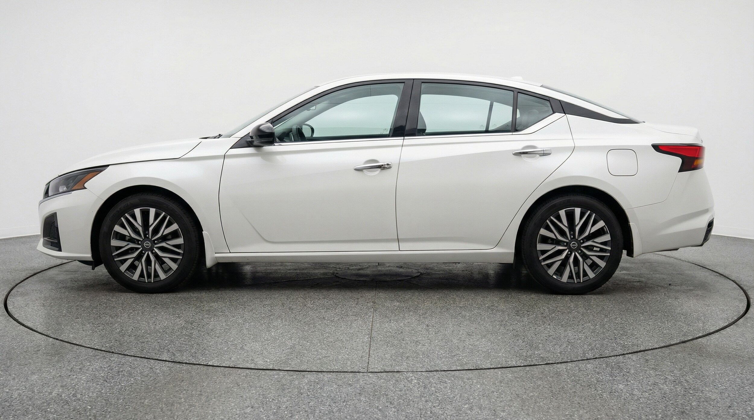 Thumbnail: 2025 Nissan Altima - 4