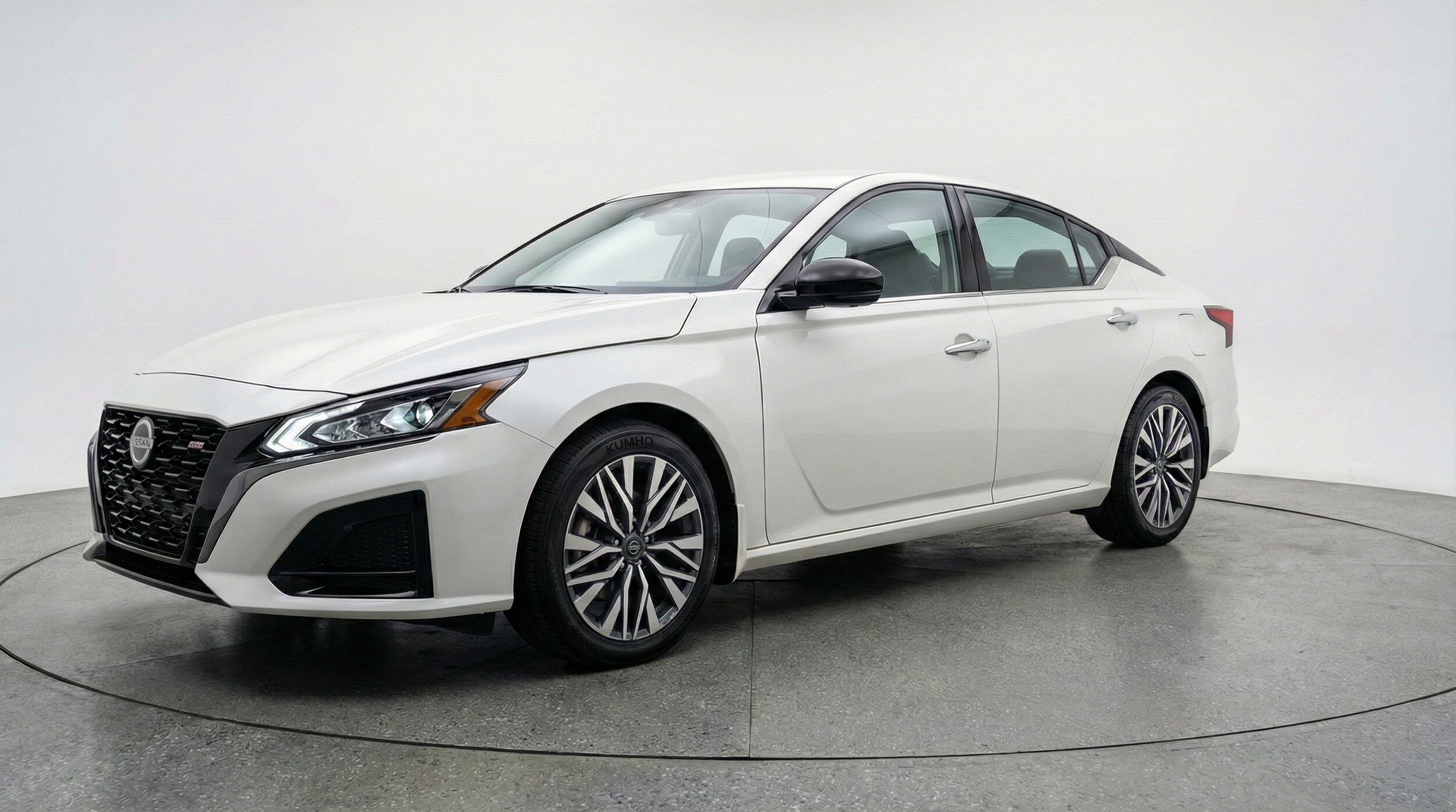 Thumbnail: 2025 Nissan Altima - 3