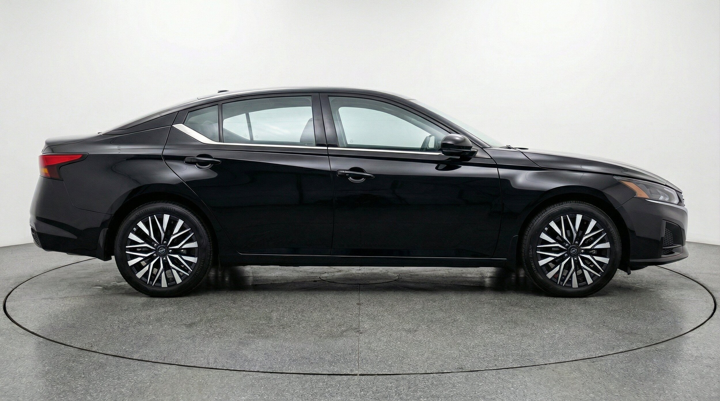 Thumbnail: 2025 Nissan Altima - 11