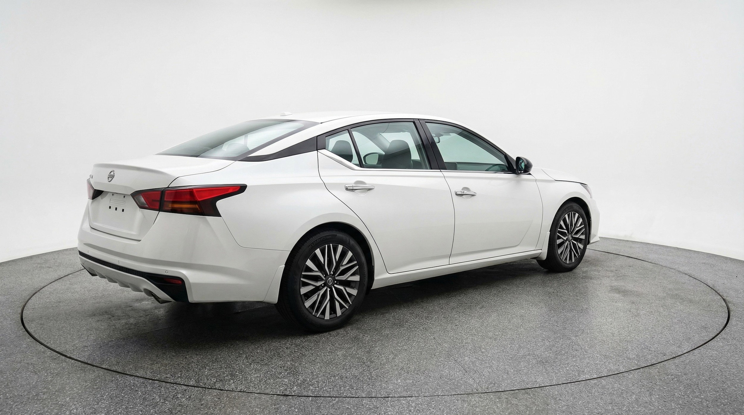 Thumbnail: 2025 Nissan Altima - 9