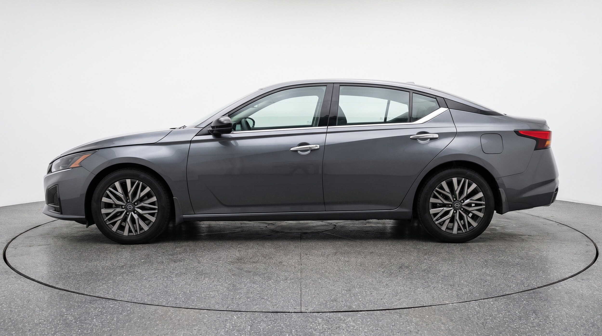 Thumbnail: 2025 Nissan Altima - 5