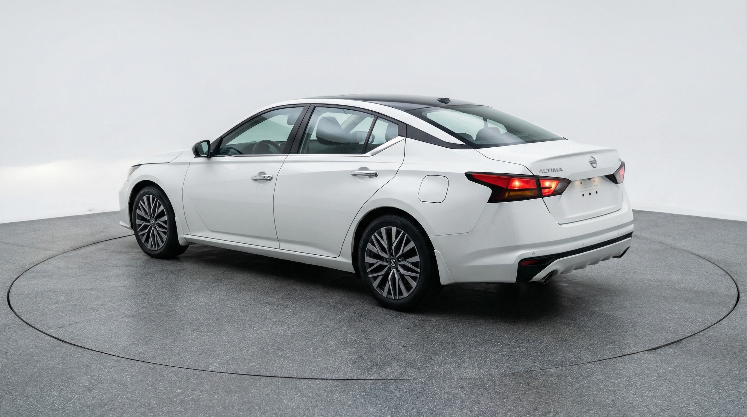 Thumbnail: 2025 Nissan Altima - 5