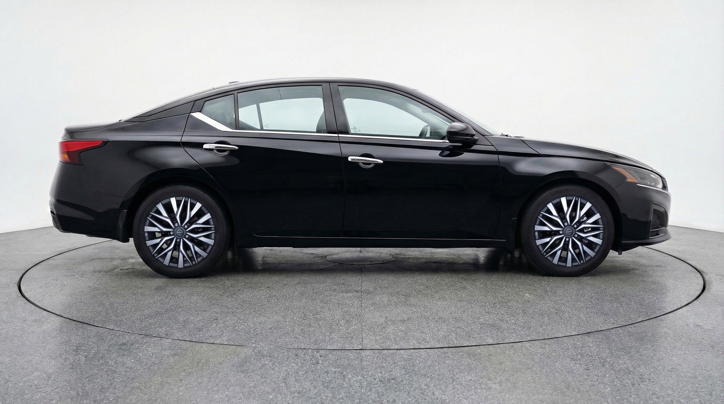 Thumbnail: 2025 Nissan Altima - 11