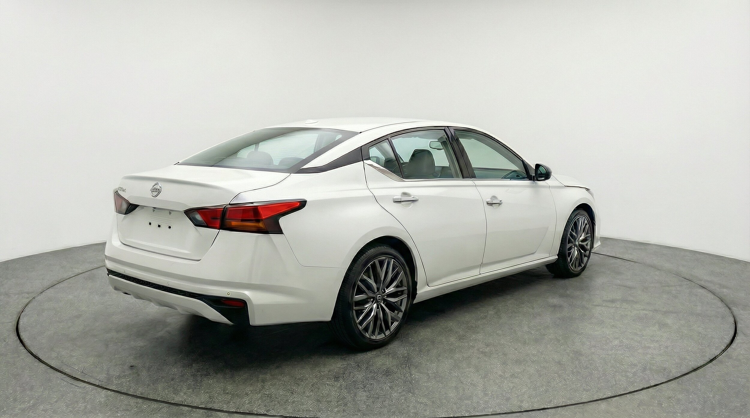 Thumbnail: 2025 Nissan Altima - 9