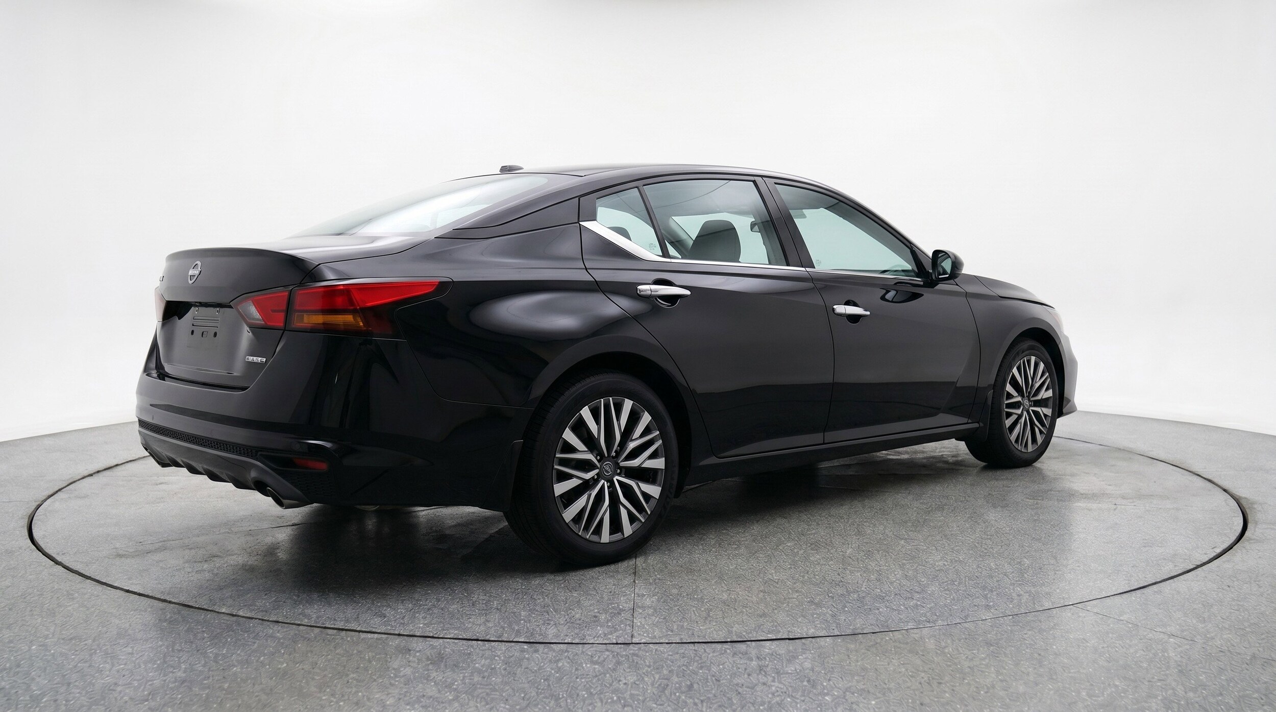 Thumbnail: 2025 Nissan Altima - 9