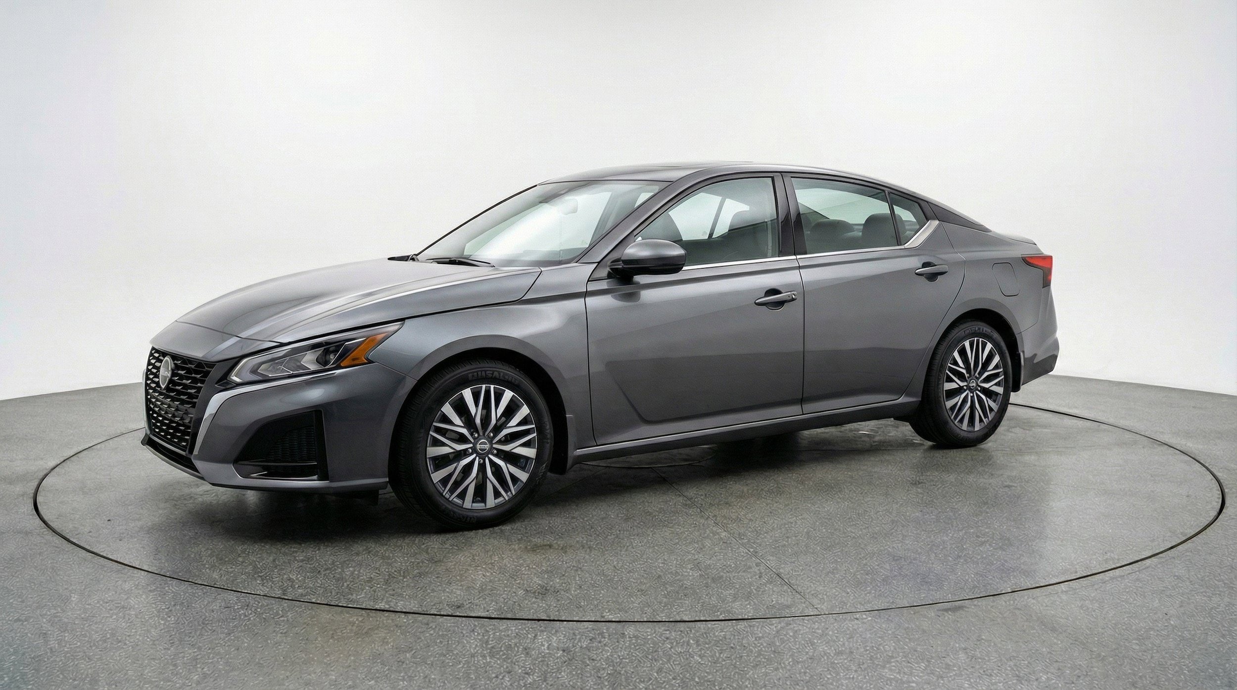 Thumbnail: 2025 Nissan Altima - 3